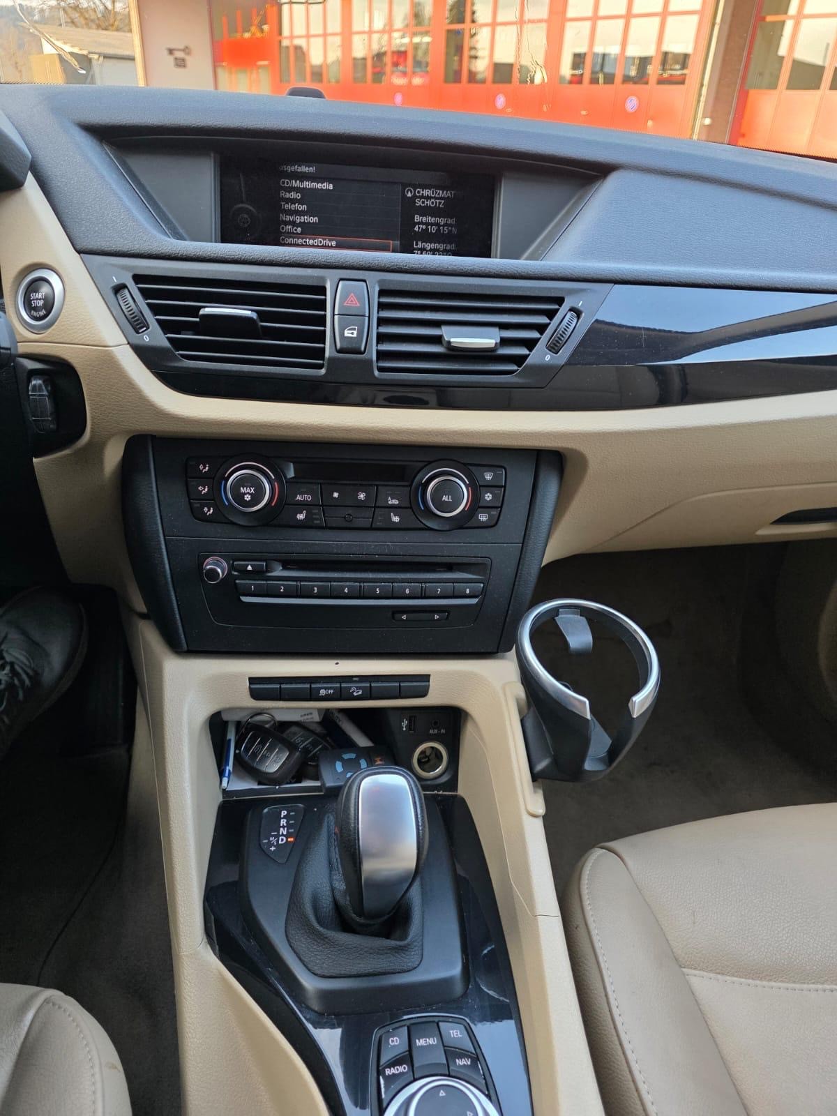 BMW X1 xDrive 20d Steptronic-image-14