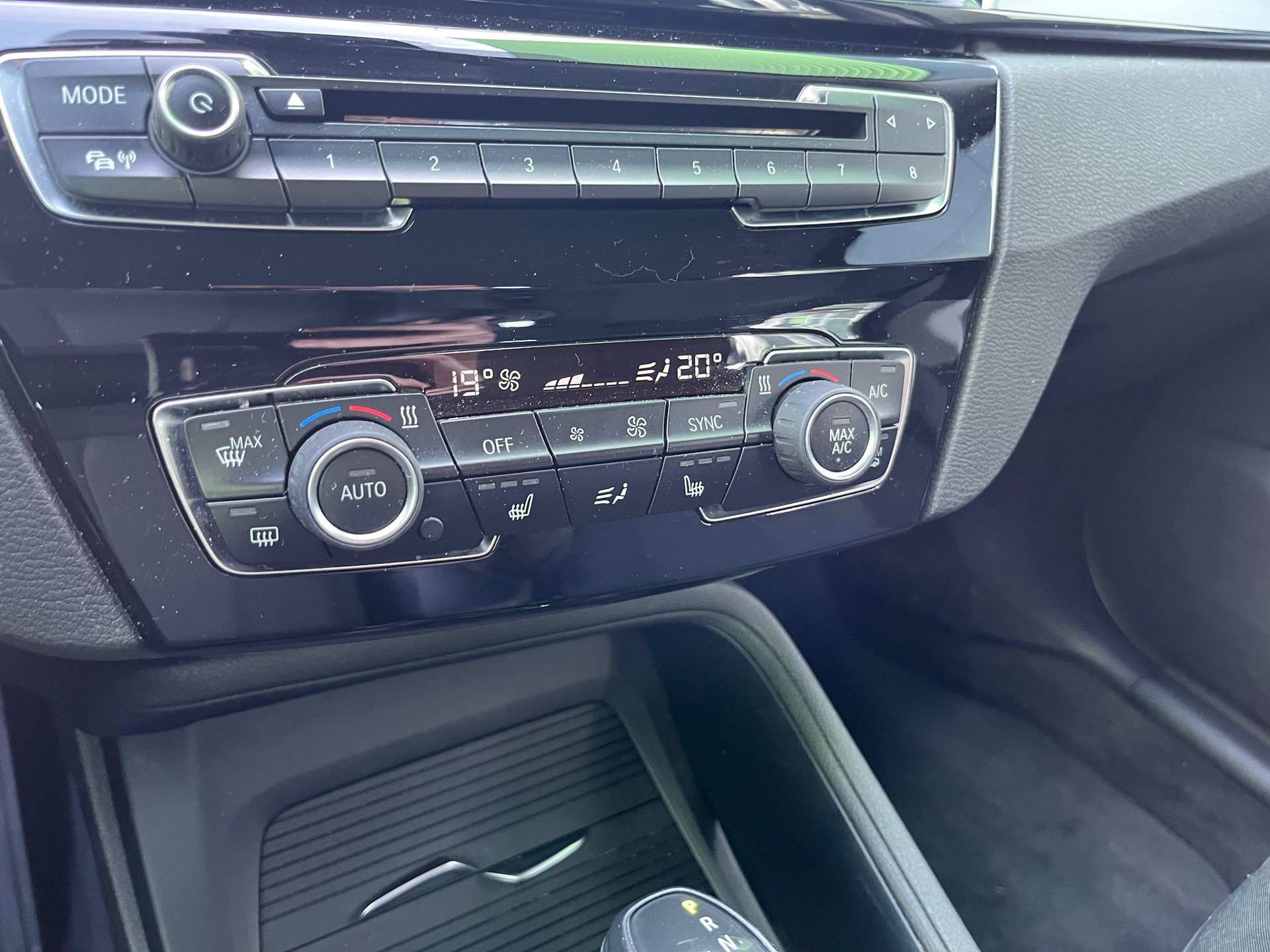 BMW X1 xDrive 20d Steptronic-image-16