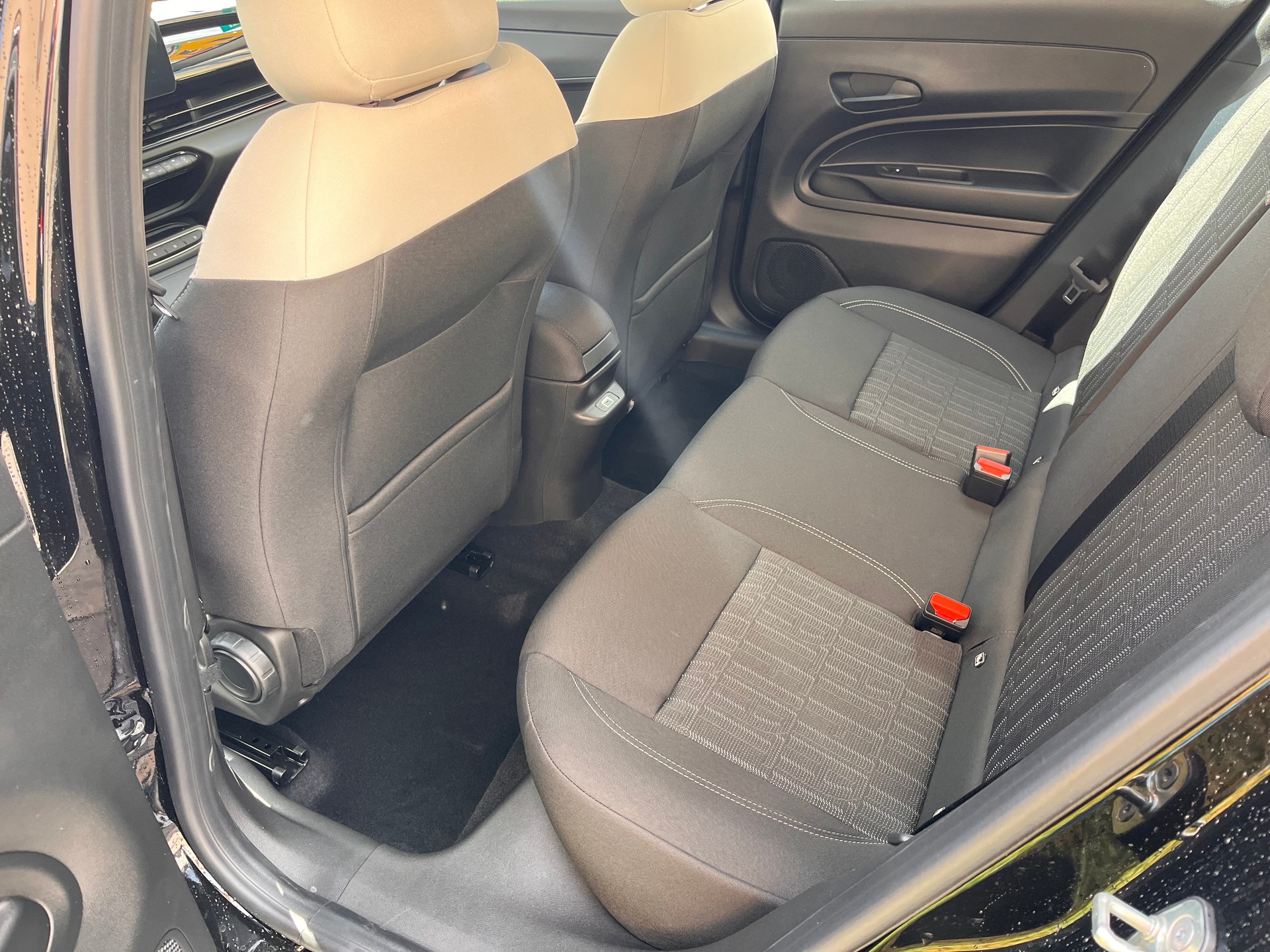 FIAT 600h Mild Hybrid Icon Swiss Edition-image-8