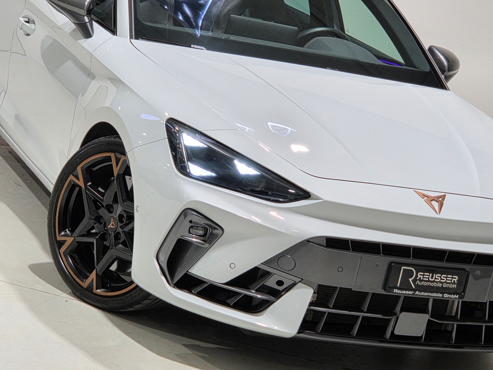CUPRA LEON 2.0 TSI VZ 300 DSG-image-26