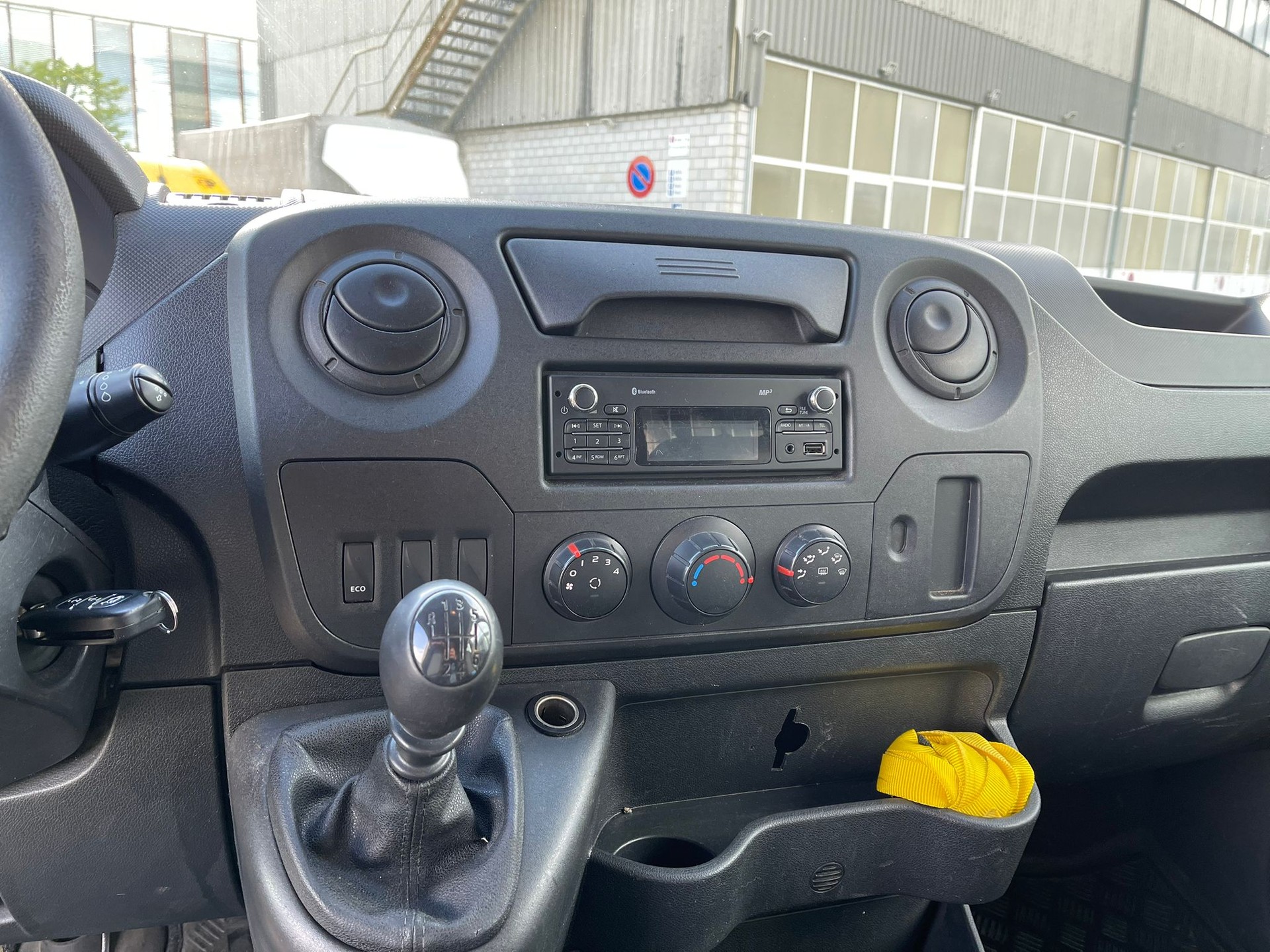 RENAULT Master T35 2.3dCi 130 L3H3-image-8