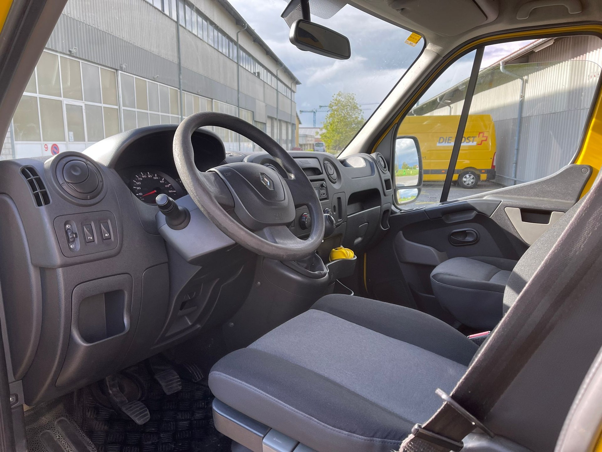 RENAULT Master T35 2.3dCi 130 L3H3-image-6