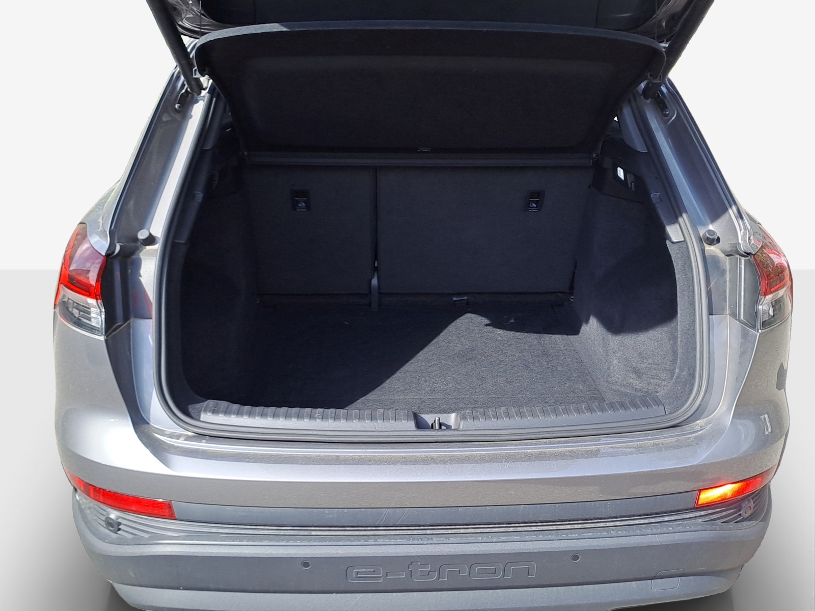 AUDI Q4 e-tron 40-image-12