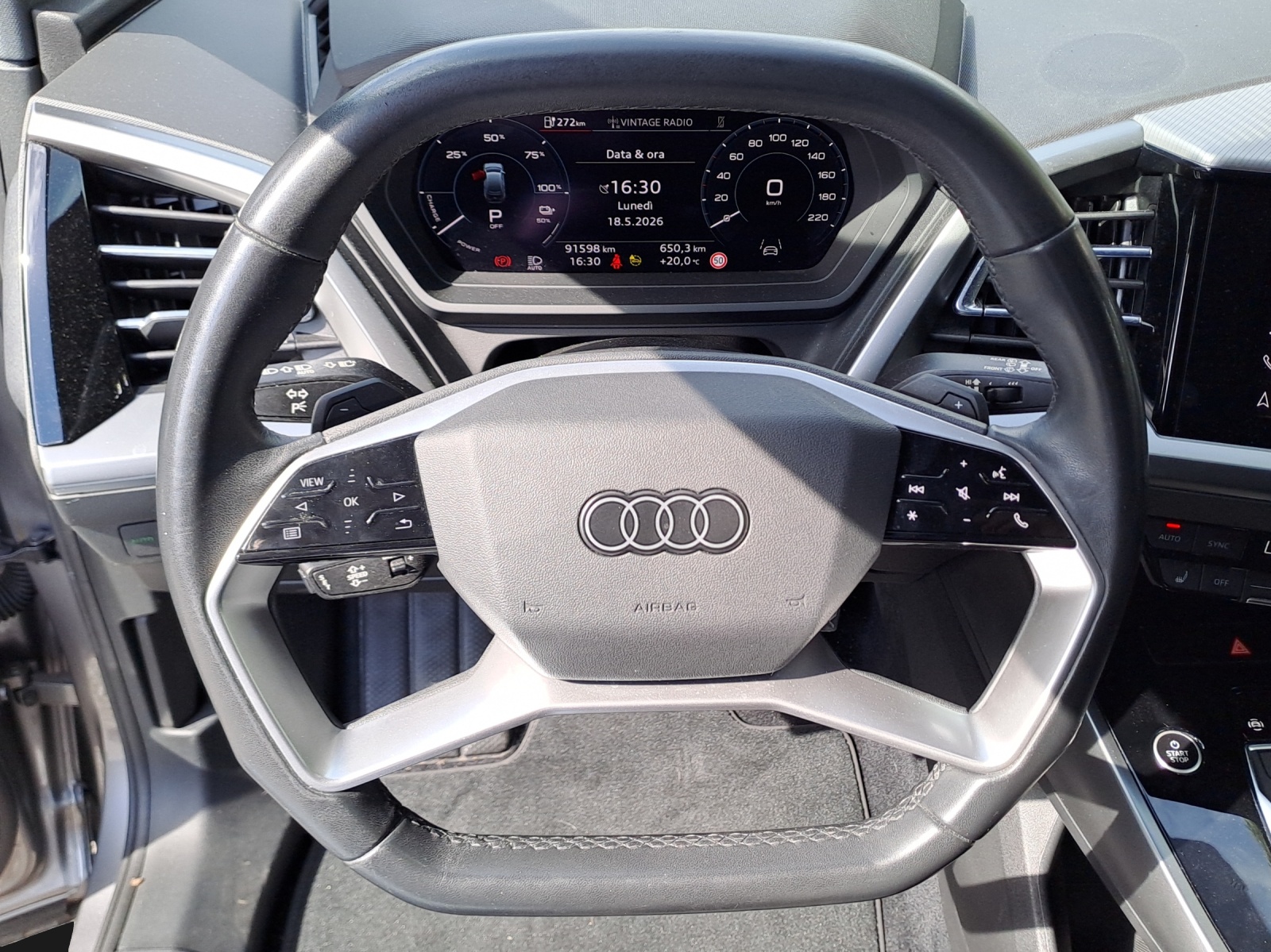 AUDI Q4 e-tron 40-image-9