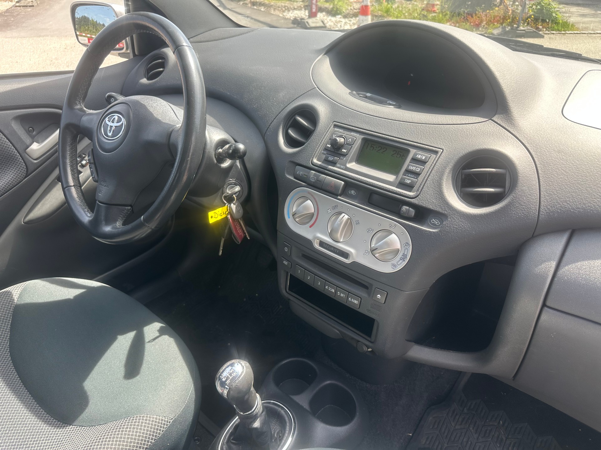 TOYOTA Yaris 1.4 D-4D Linea Luna-image-10