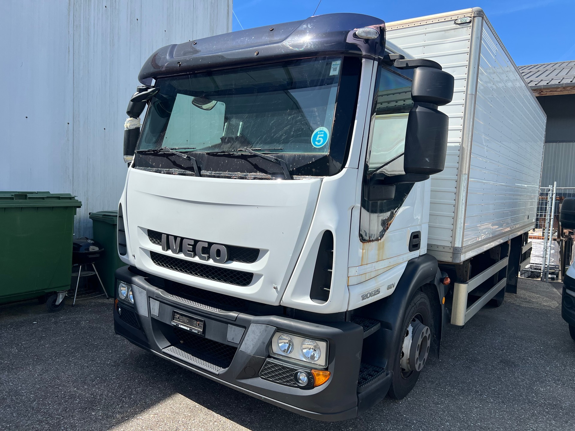 IVECO Eurocargo 120E22 * EURO 5*Véhicule blindée transport de font*Ridelle élévatrice 2'200Kg*