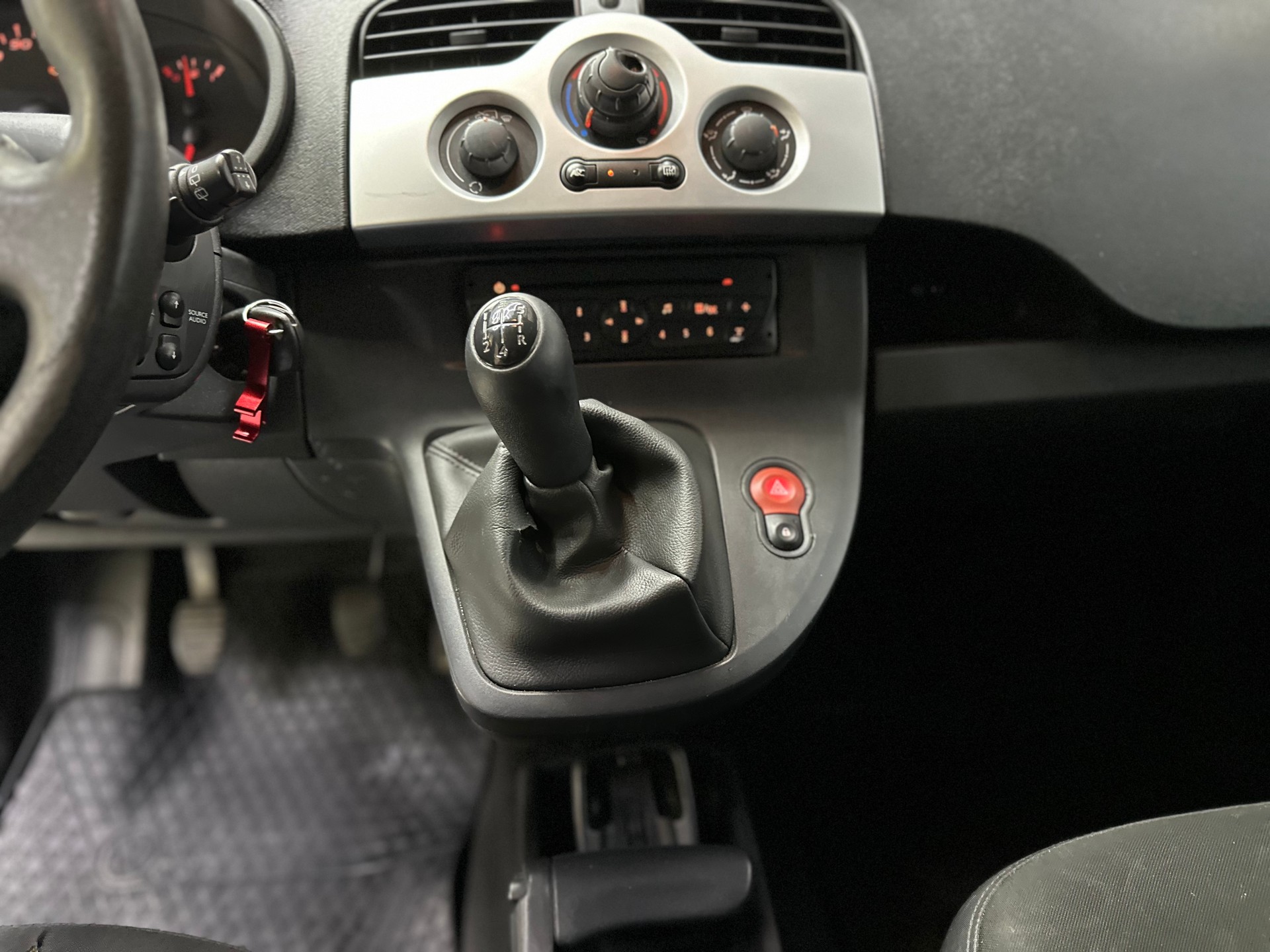 RENAULT Kangoo Maxi dCi 90 2 Plätze / 2 places-image-11