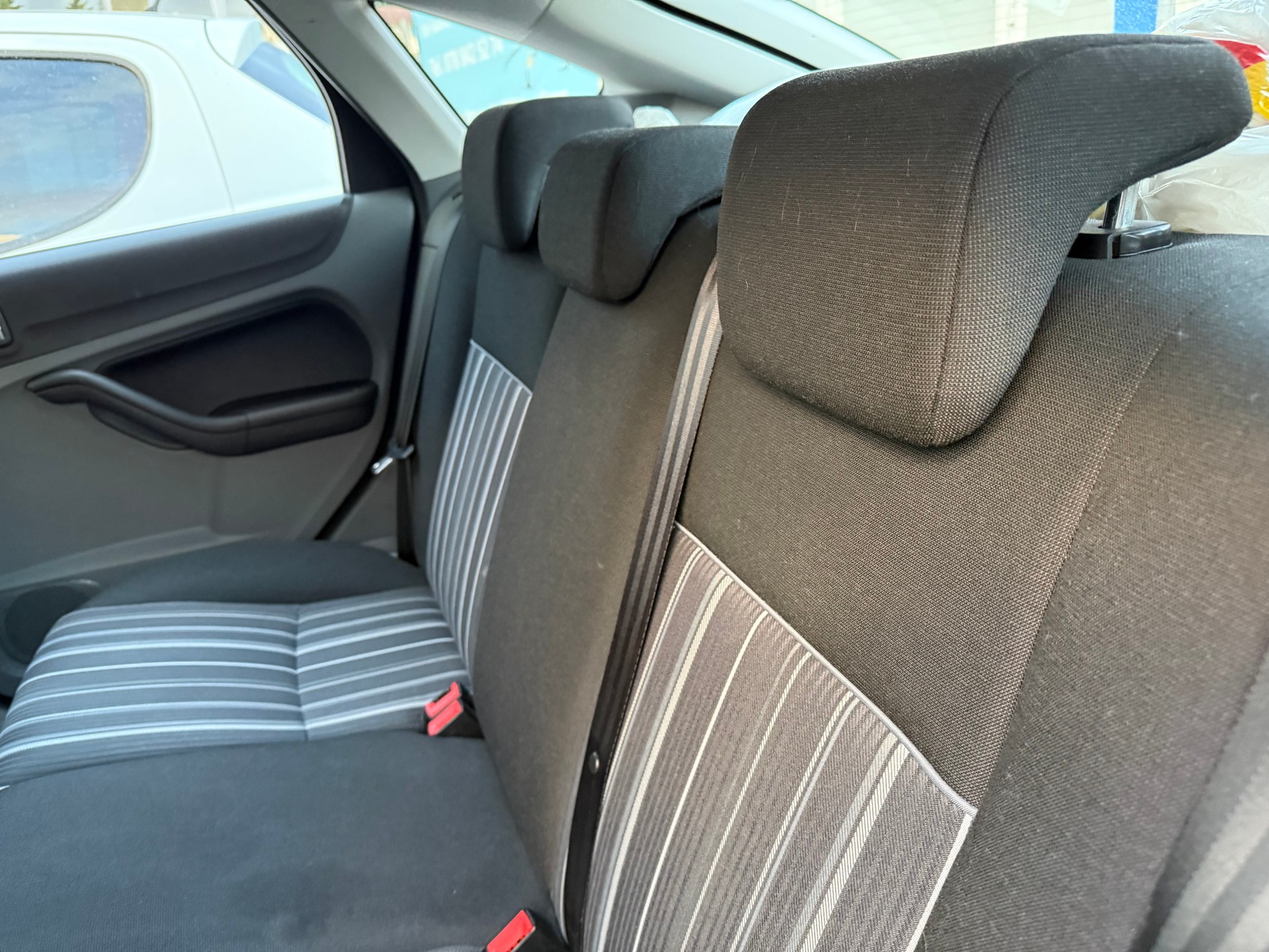 FORD Focus 1.6i VCT Carving-image-8