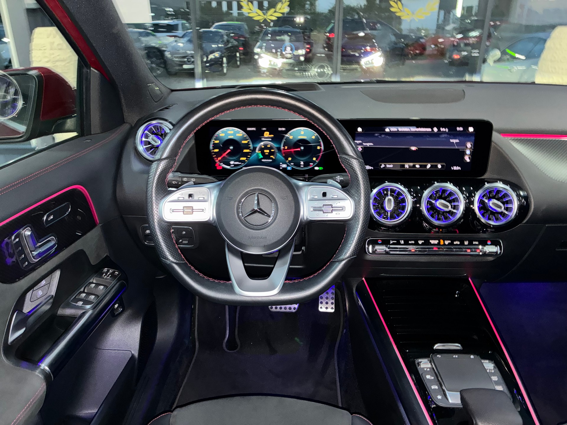 MERCEDES-BENZ GLA 200d 4Matic AMG Line 8G-DCT-image-10