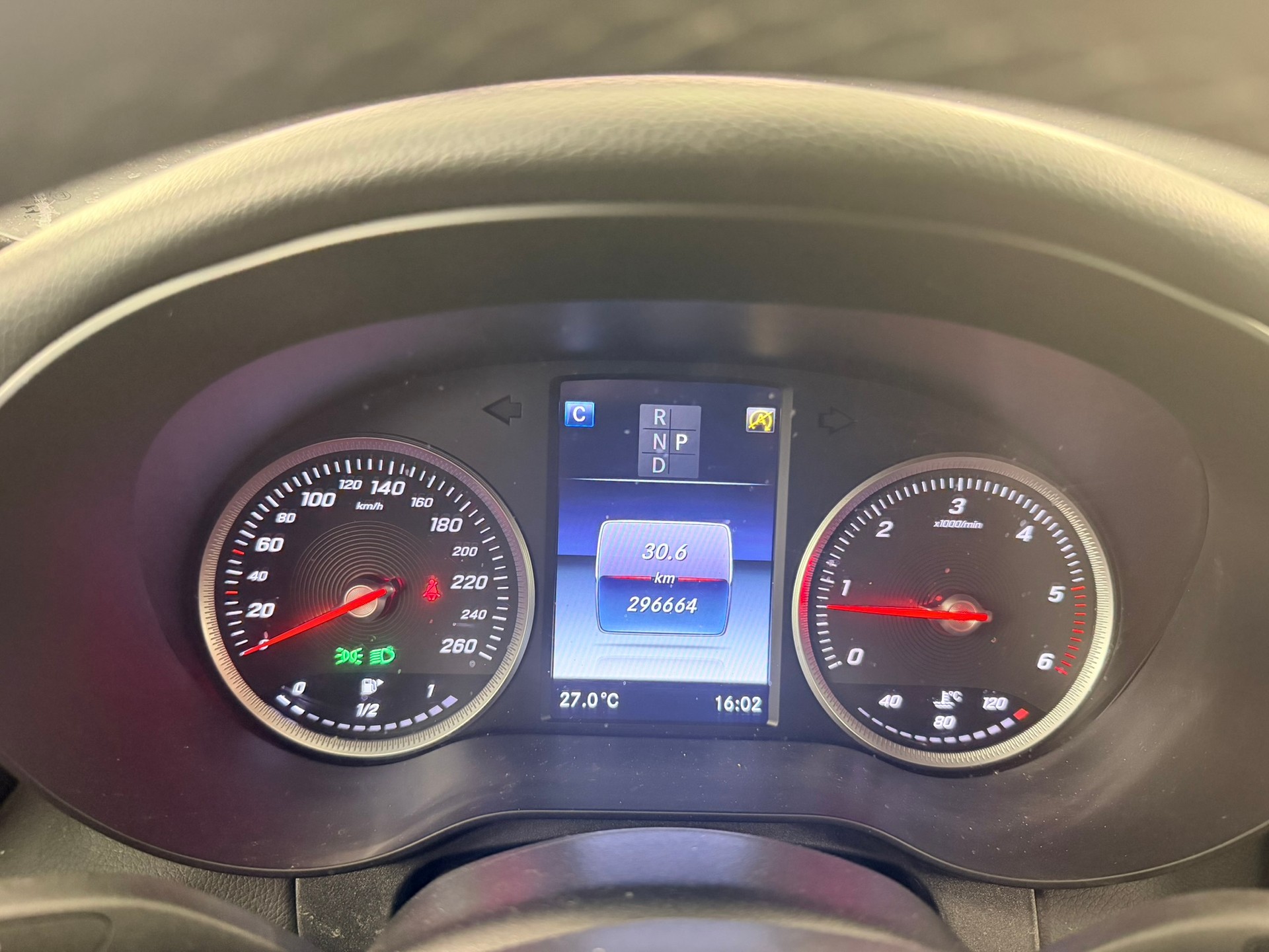 MERCEDES-BENZ C 220 d Swiss Star 4Matic 9G-Tronic-image-14