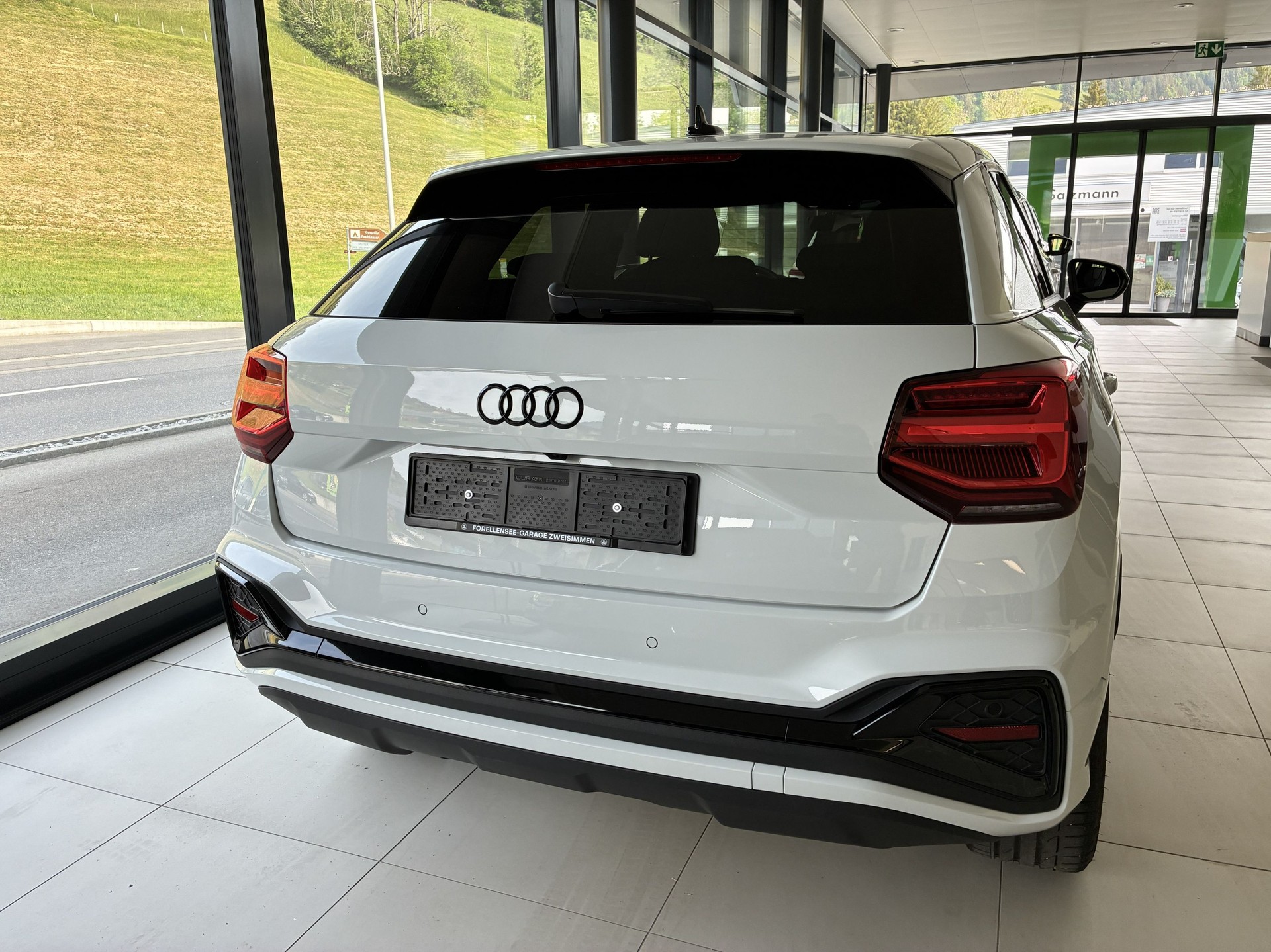 AUDI Q2 40 TFSI S line Attraction quattro S-tronic-image-6