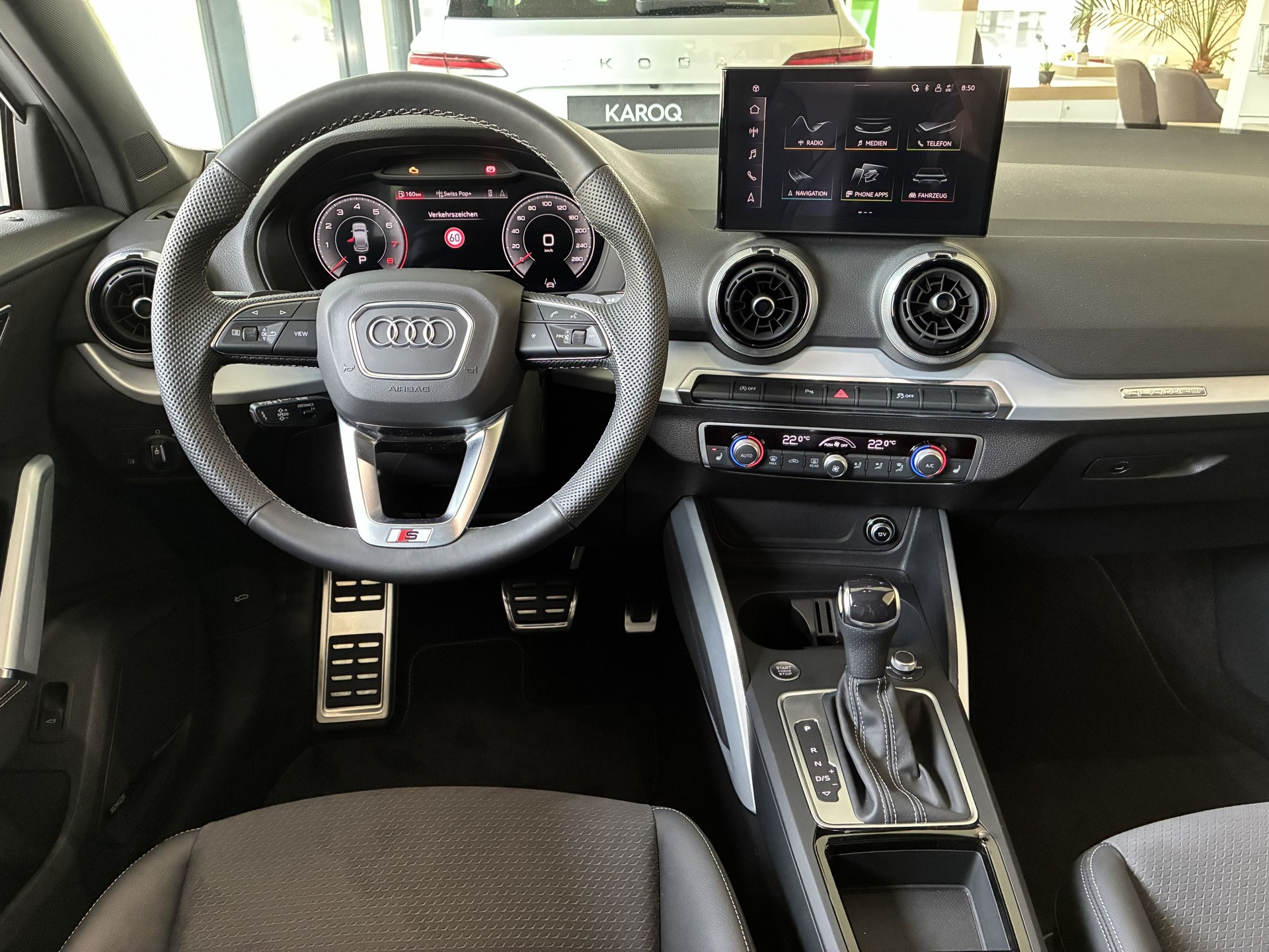 AUDI Q2 40 TFSI S line Attraction quattro S-tronic-image-10
