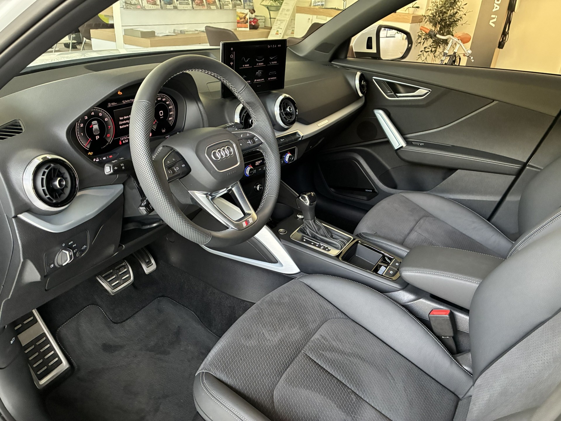 AUDI Q2 40 TFSI S line Attraction quattro S-tronic-image-11