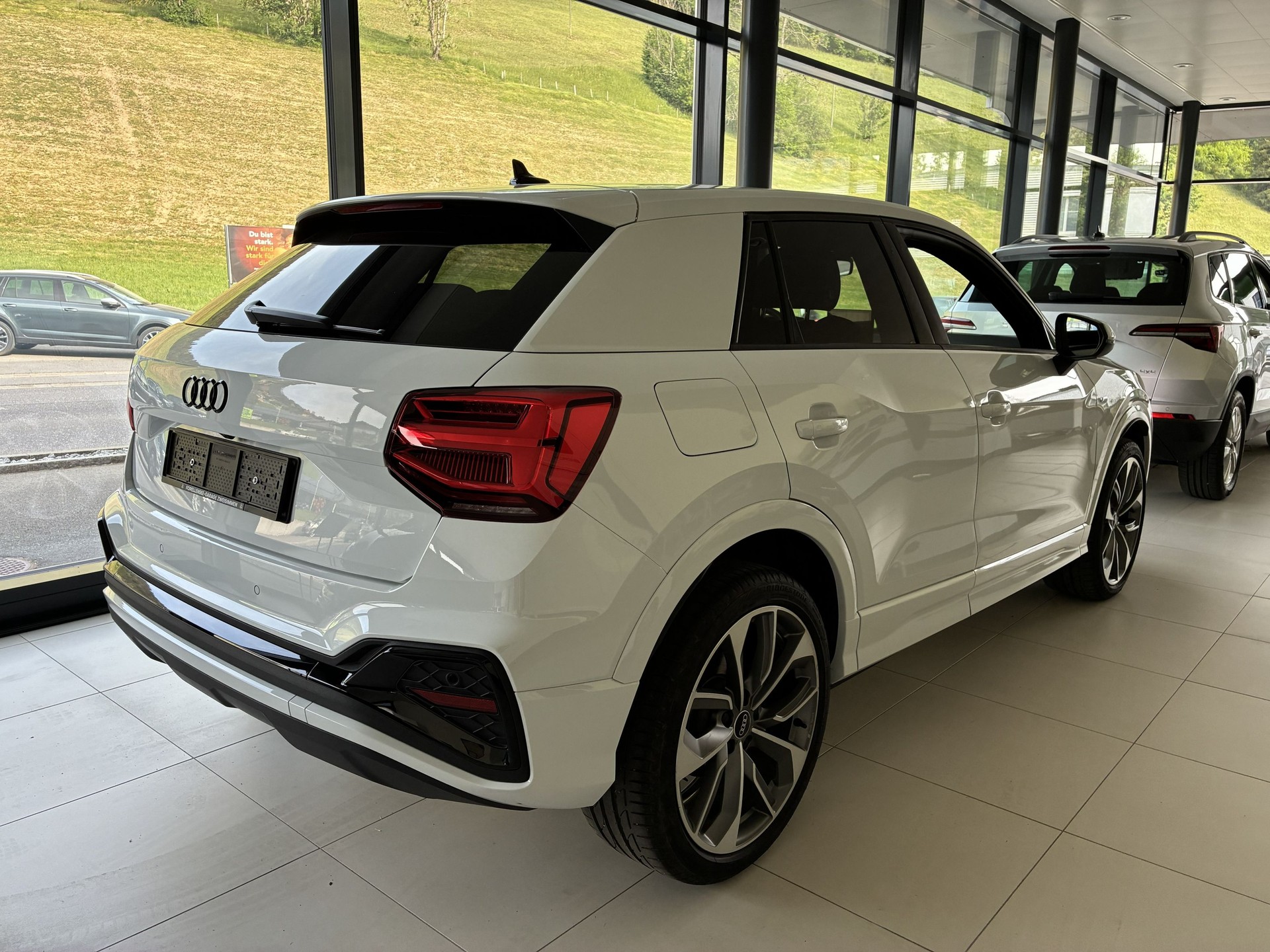 AUDI Q2 40 TFSI S line Attraction quattro S-tronic-image-5
