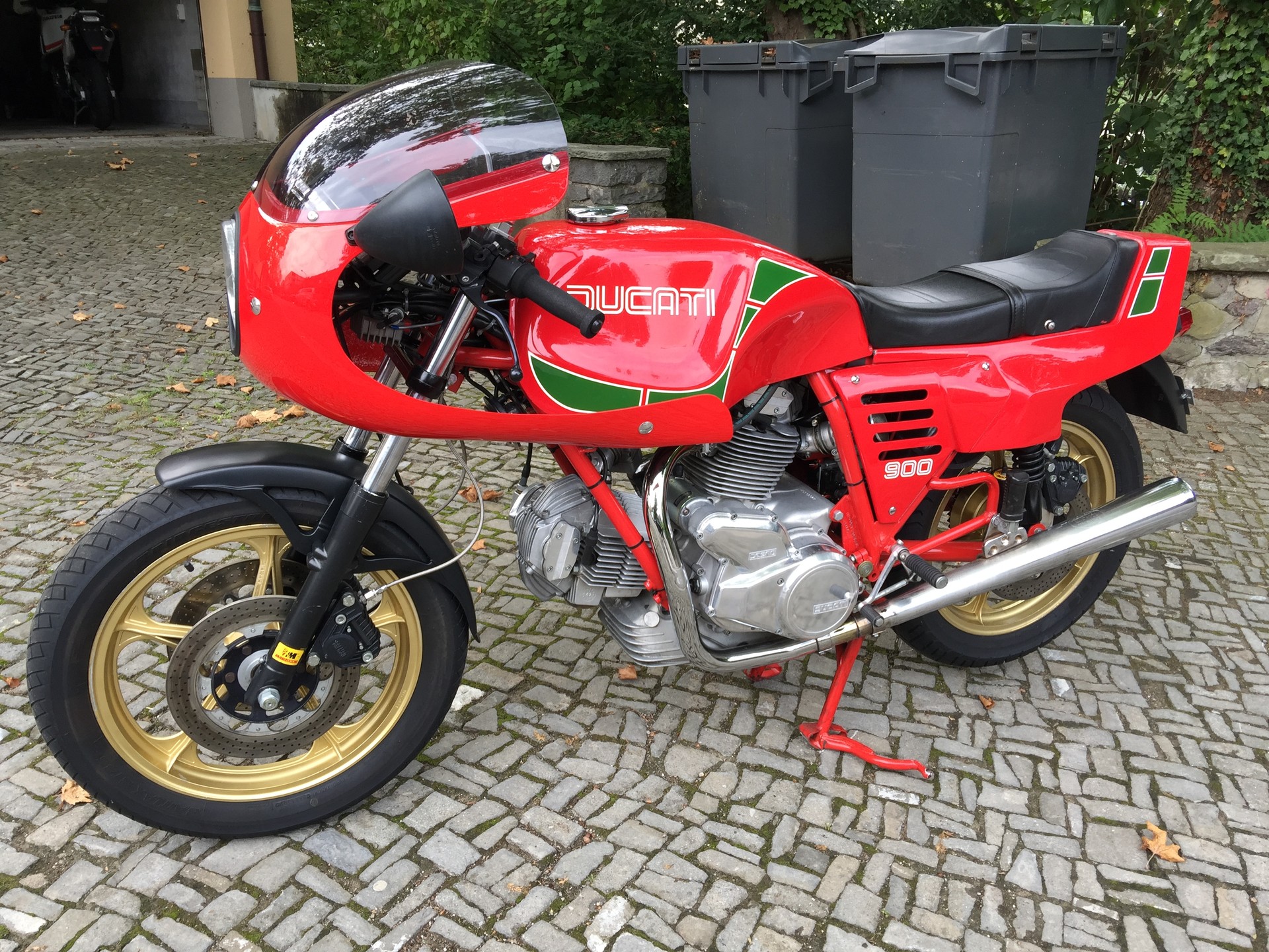 DUCATI 900 SS MHR (Mike Hailwood Replica)-image-2