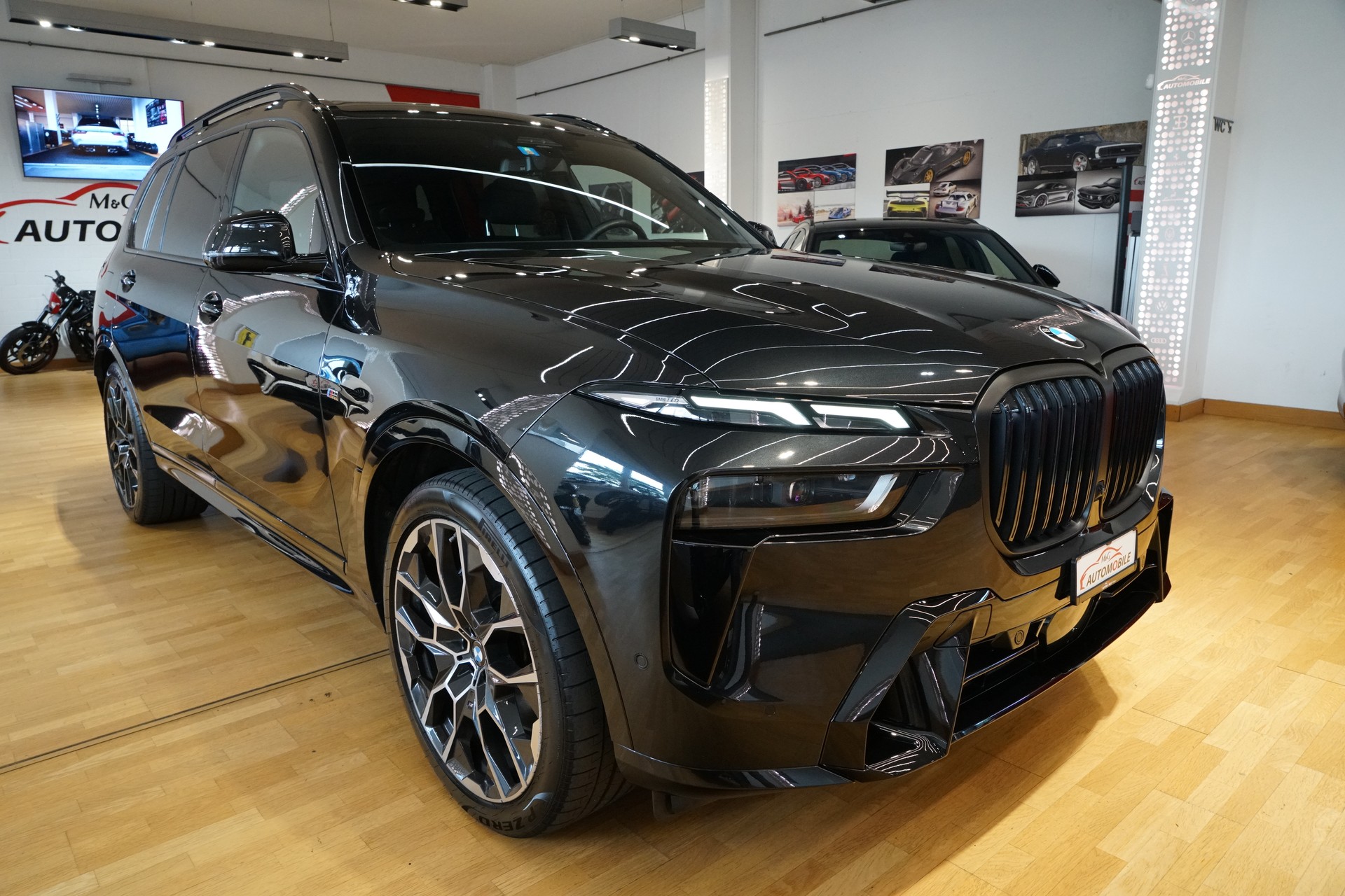 BMW X7 xDrive 48V 40d M Sport Pro Steptronic 7-Plätzer-showroom-element-2