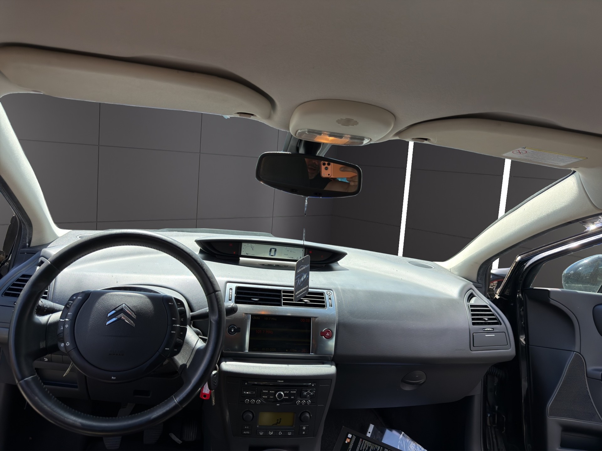CITROEN C4 Berline 1.6i 16V VTR (Pack)-image-8