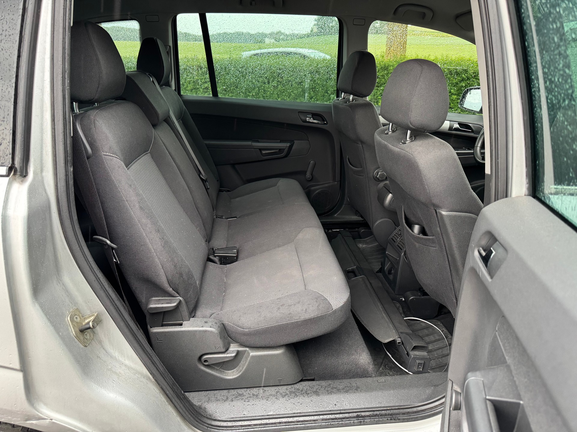 OPEL Zafira 2.2i 16V Cosmo Automatic-image-6