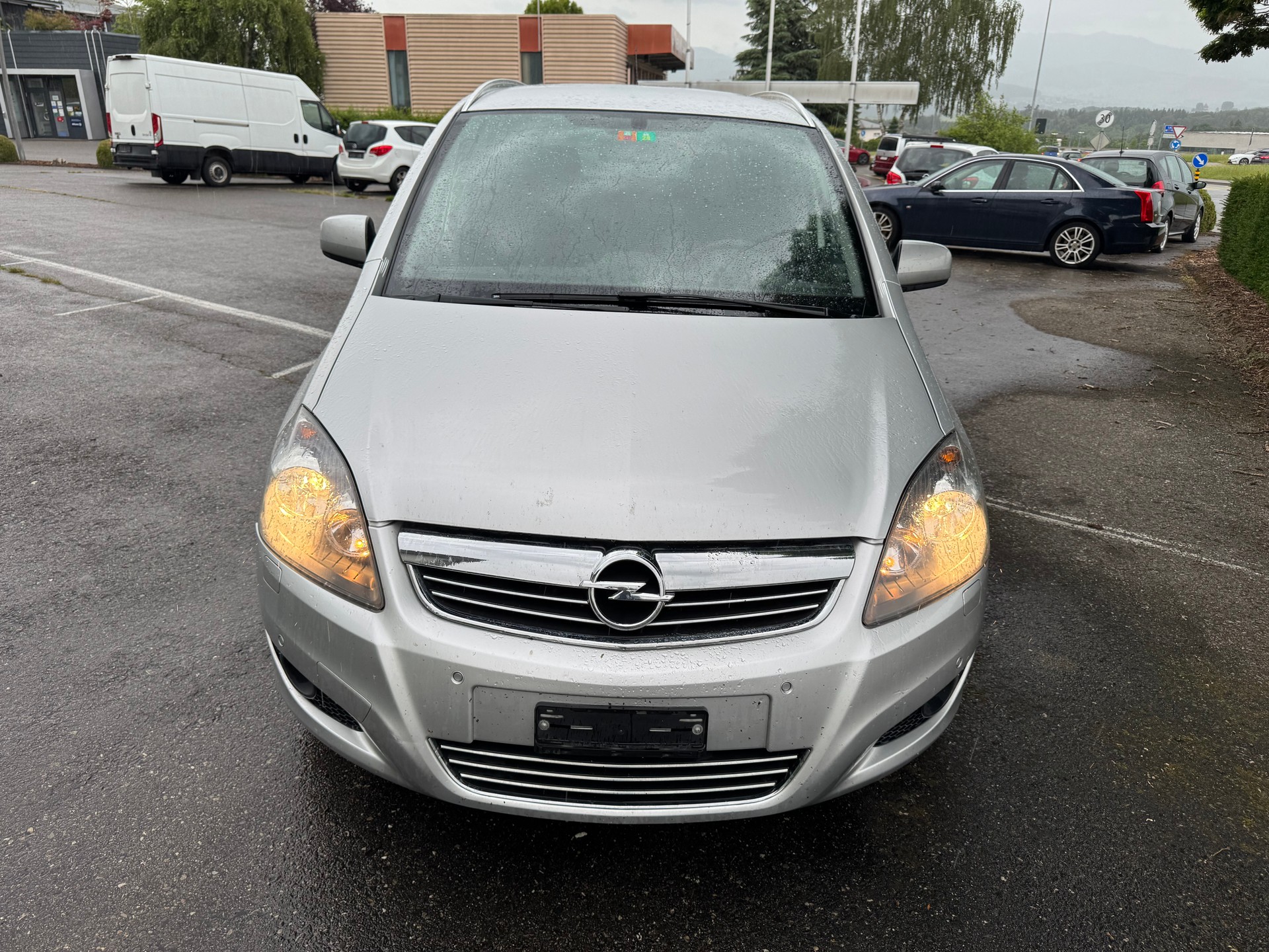 OPEL Zafira 2.2i 16V Cosmo Automatic-image-2