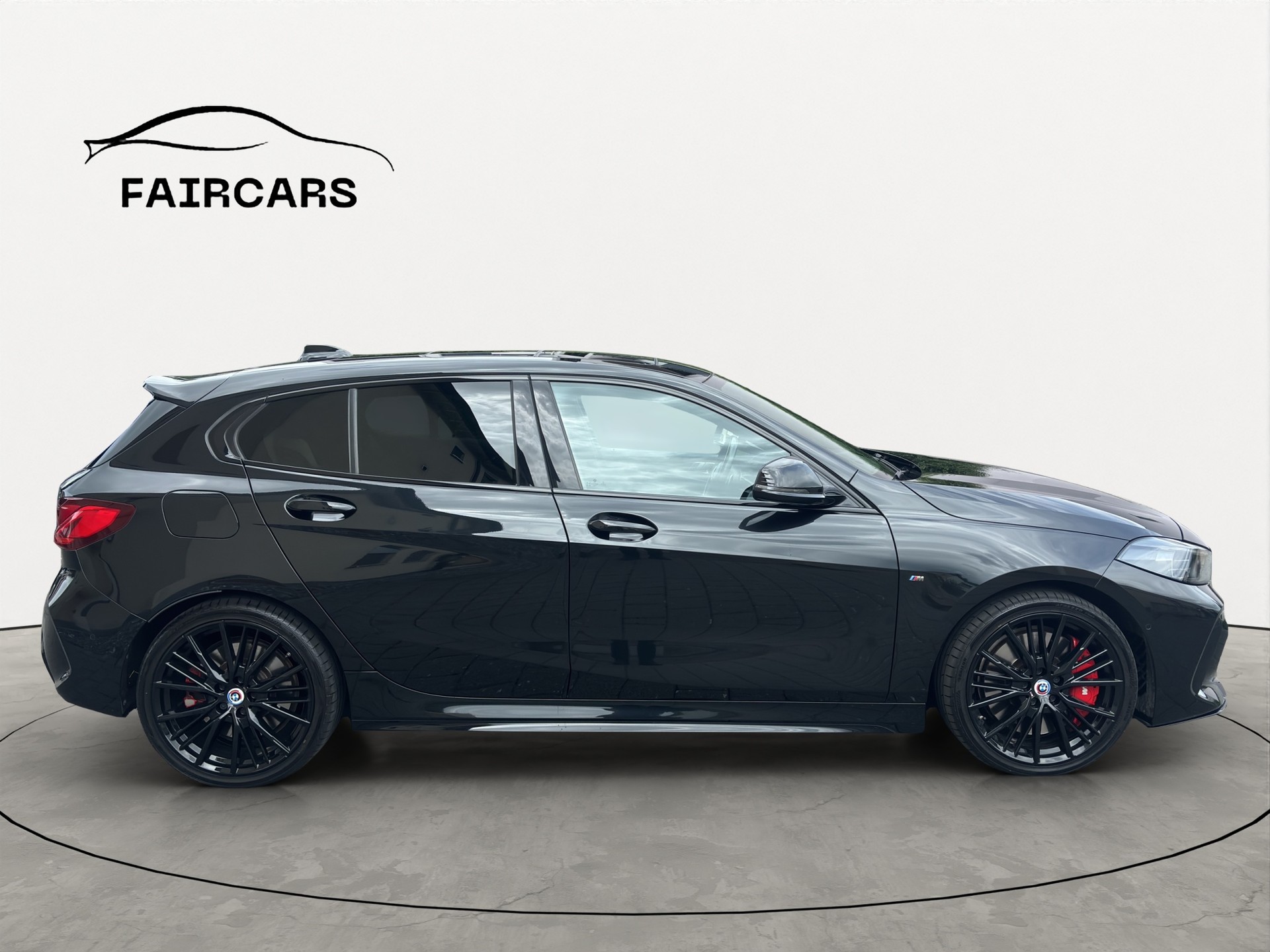 BMW M135i xDrive M Sport Pro Steptronic, Edition-image-6
