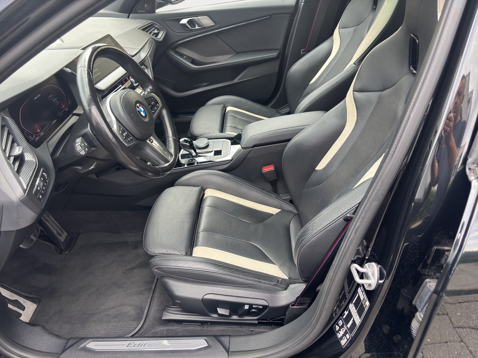 BMW M135i xDrive M Sport Pro Steptronic, Edition-image-8