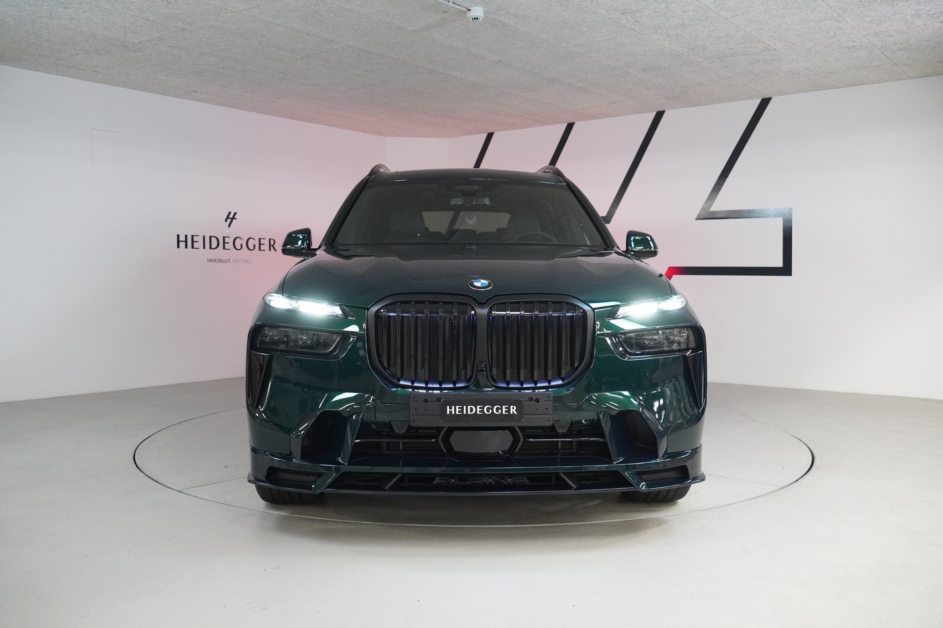 BMW-ALPINA XB 7 4.4 48V Allrad MANUFAKTUR-showroom-element-1