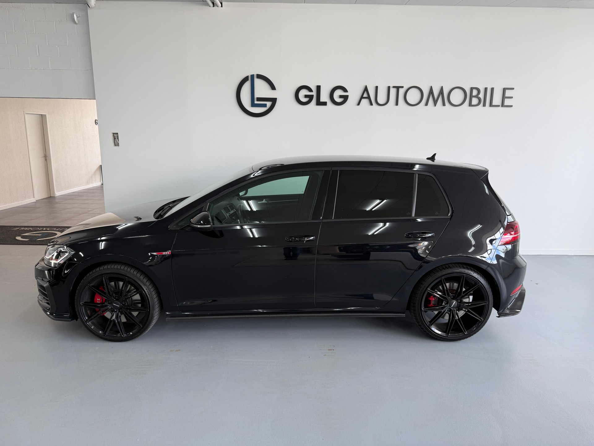 VW Golf 2.0 TSI GTI Performance DSG-image-1