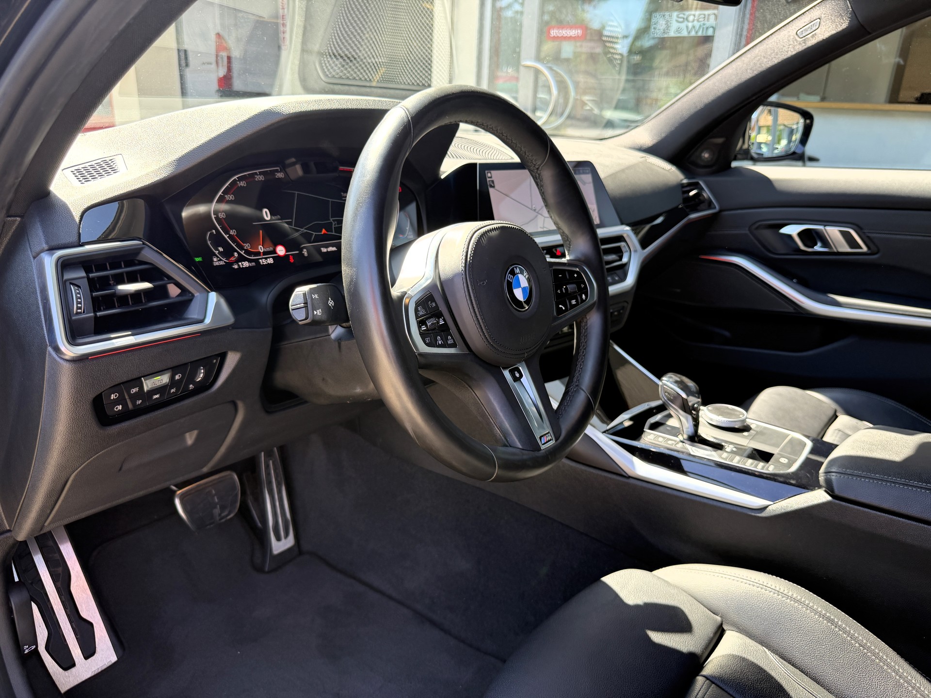 BMW 330d xDrive Steptronic M Sport-image-14