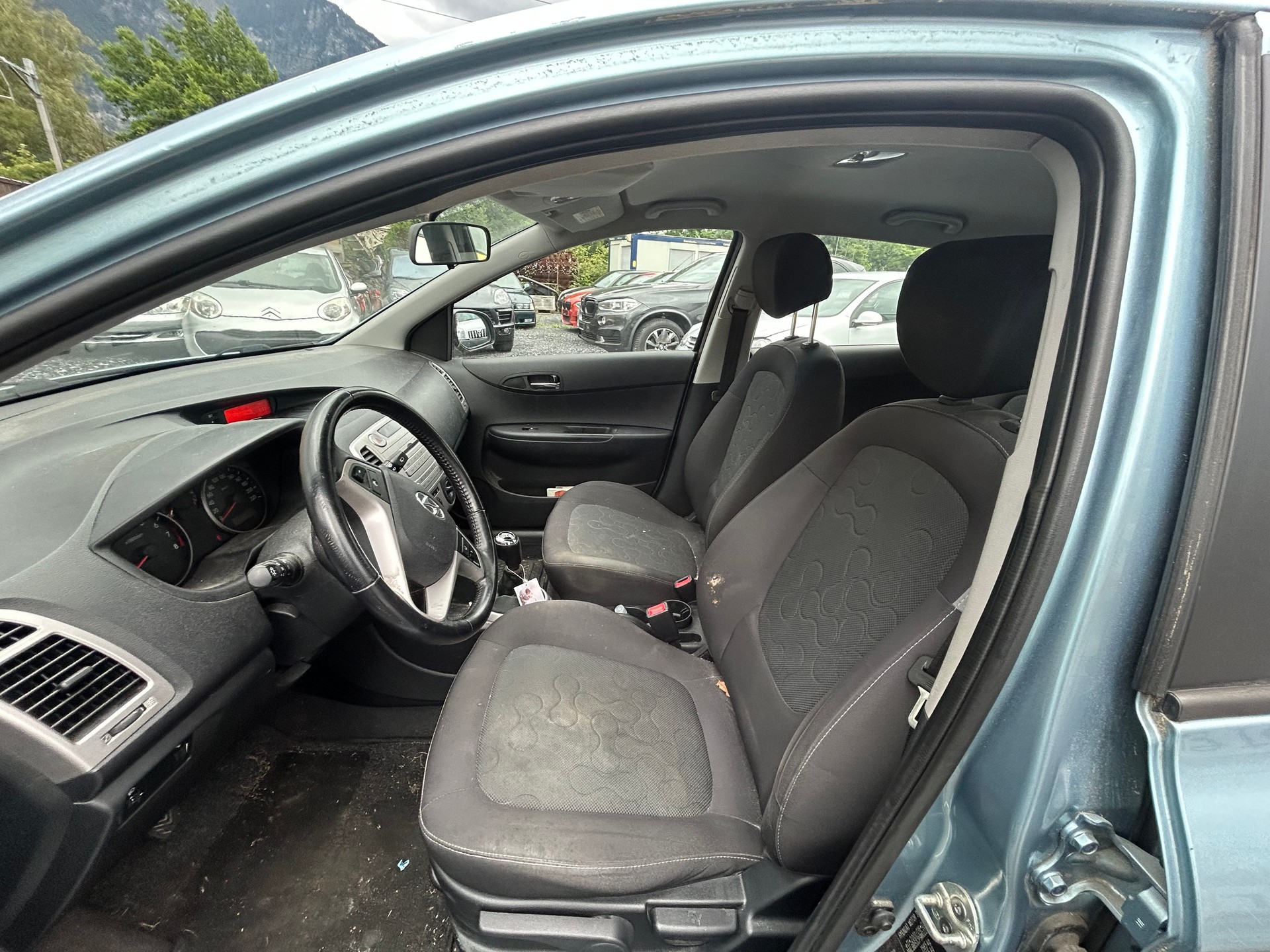 HYUNDAI i20 1.4 Style-image-9