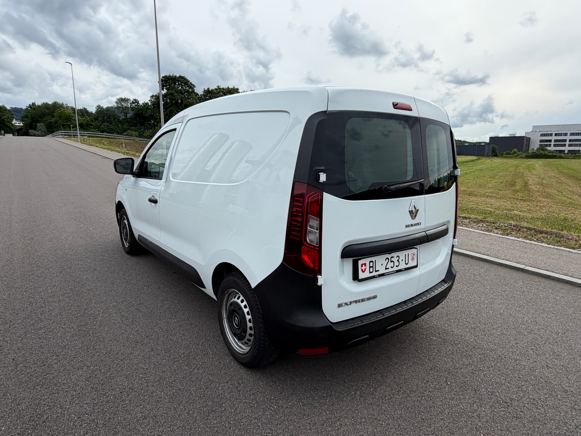 RENAULT Express 1.5 Blue dCi 75 Extra-image-8