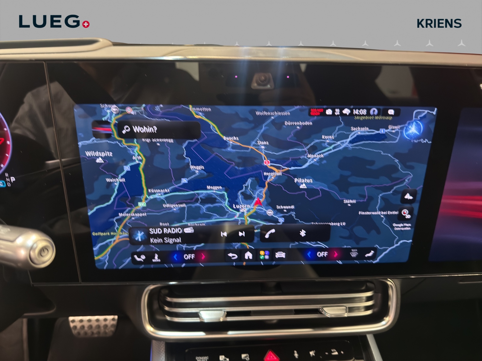 MERCEDES-BENZ CLA 220 4M - AMG / 360 Grad Kamera / Panorama-Dach / Sitzheizung-image-11