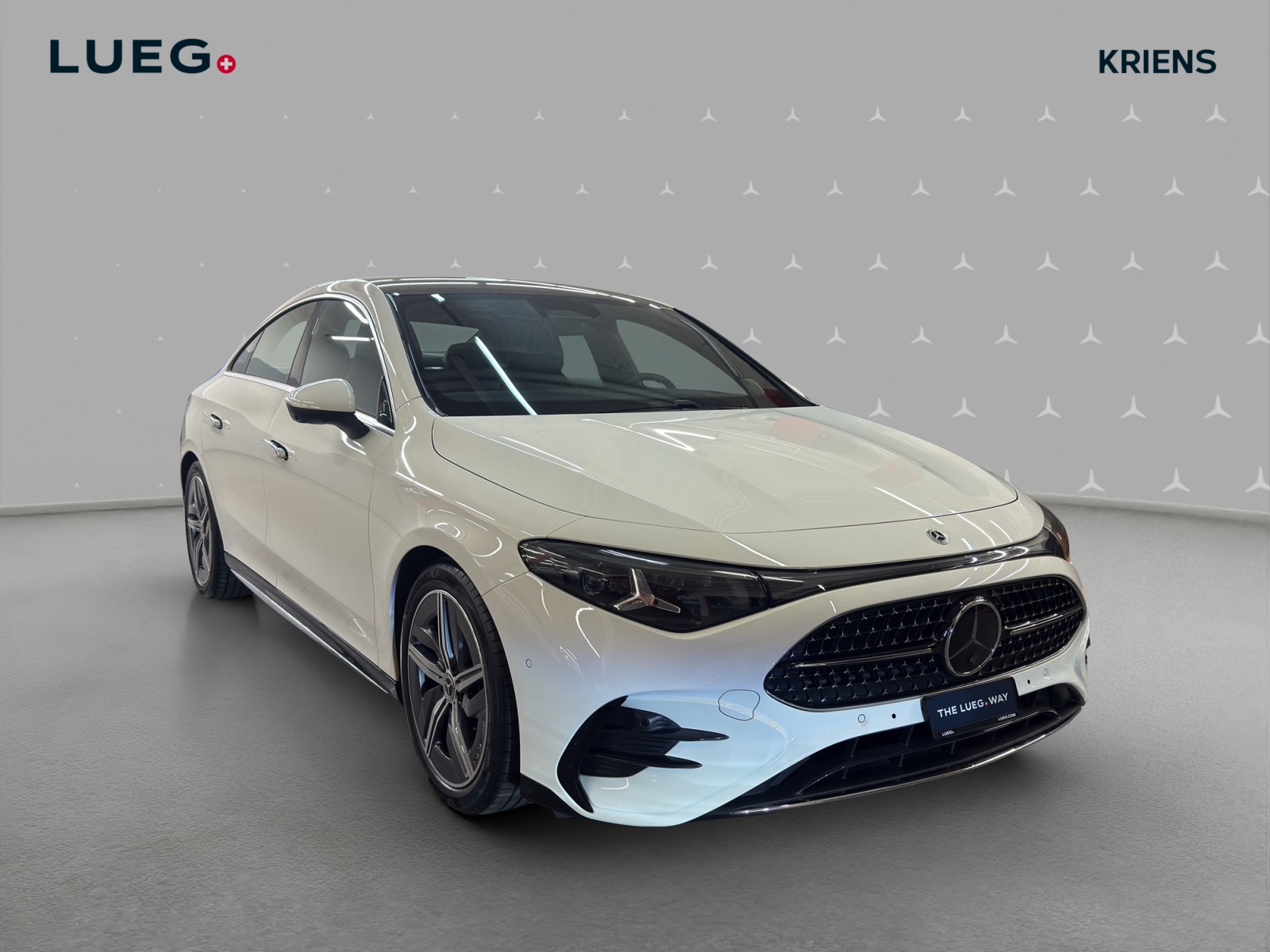 MERCEDES-BENZ CLA 220 4M - AMG / 360 Grad Kamera / Panorama-Dach / Sitzheizung-image-4