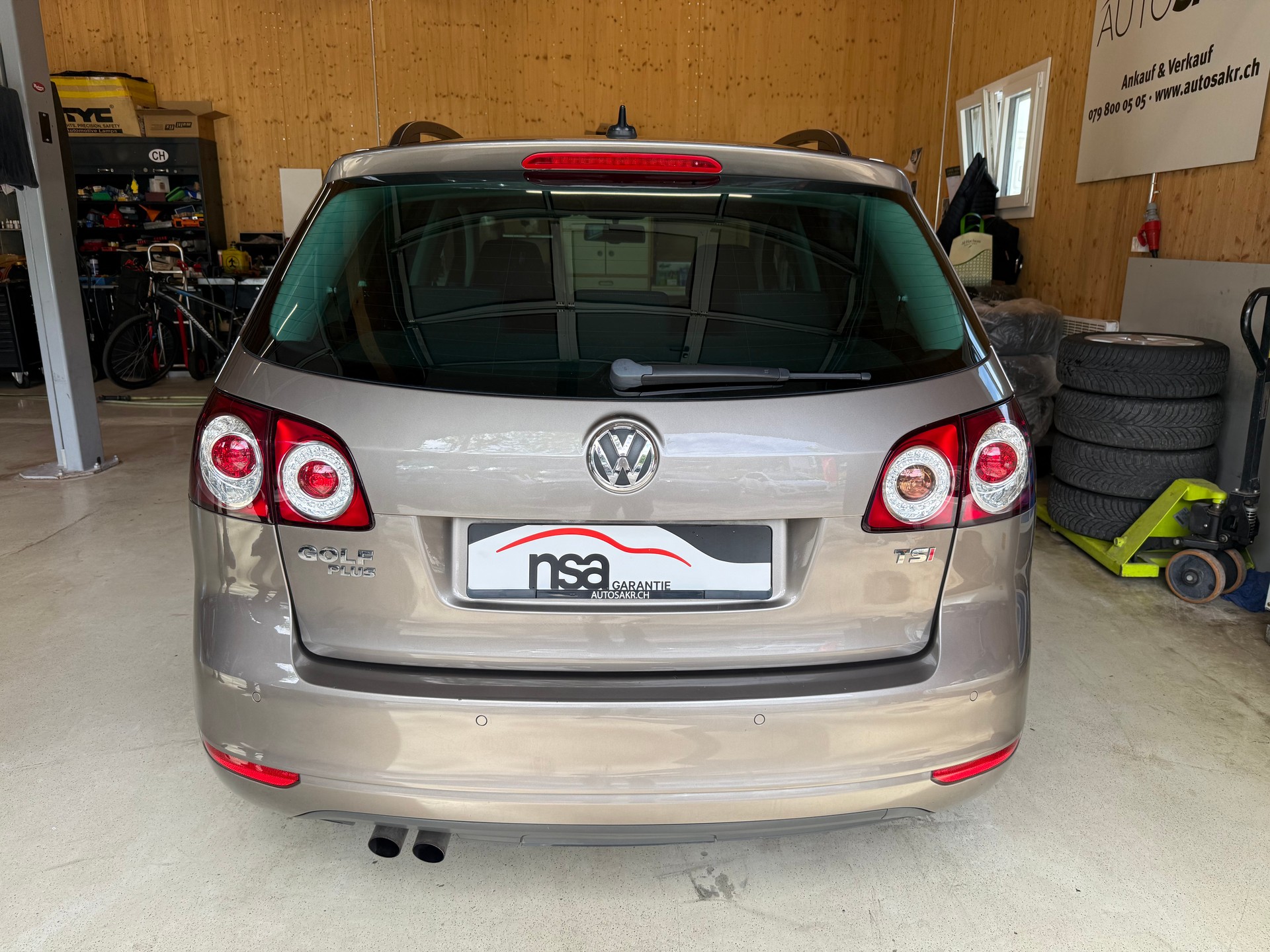 VW Golf Plus 1.4 TSI Trendline DSG-image-4