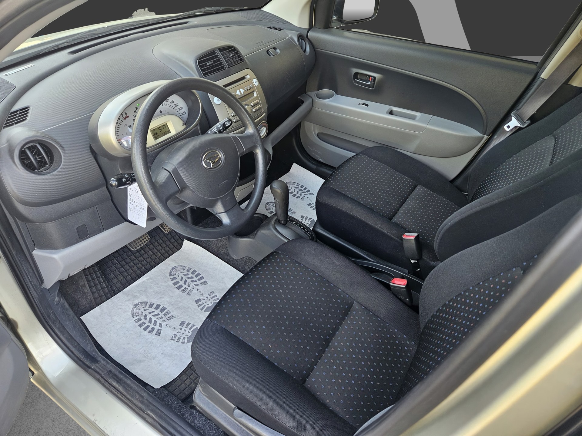 DAIHATSU Sirion 1.3 eco-4WD Automatic-image-10
