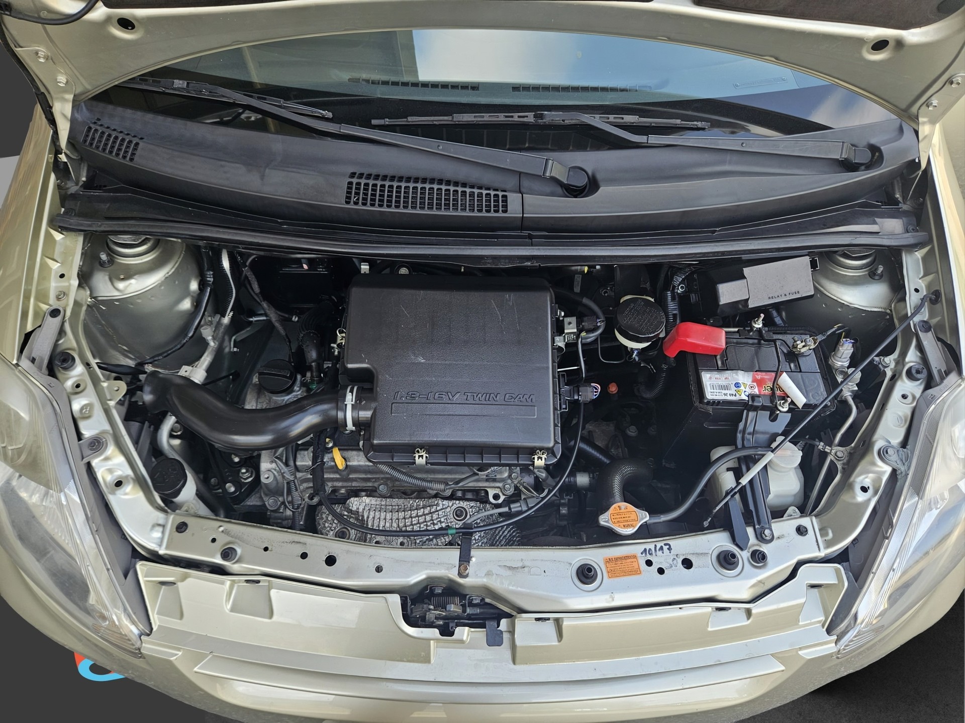 DAIHATSU Sirion 1.3 eco-4WD Automatic-image-8