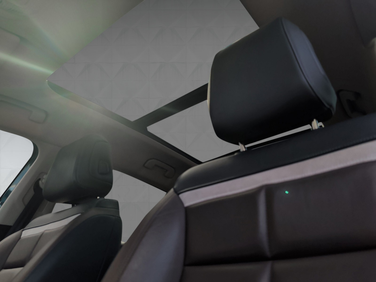 CITROEN C5 Aircross 1.6i Shine EAT8-image-11