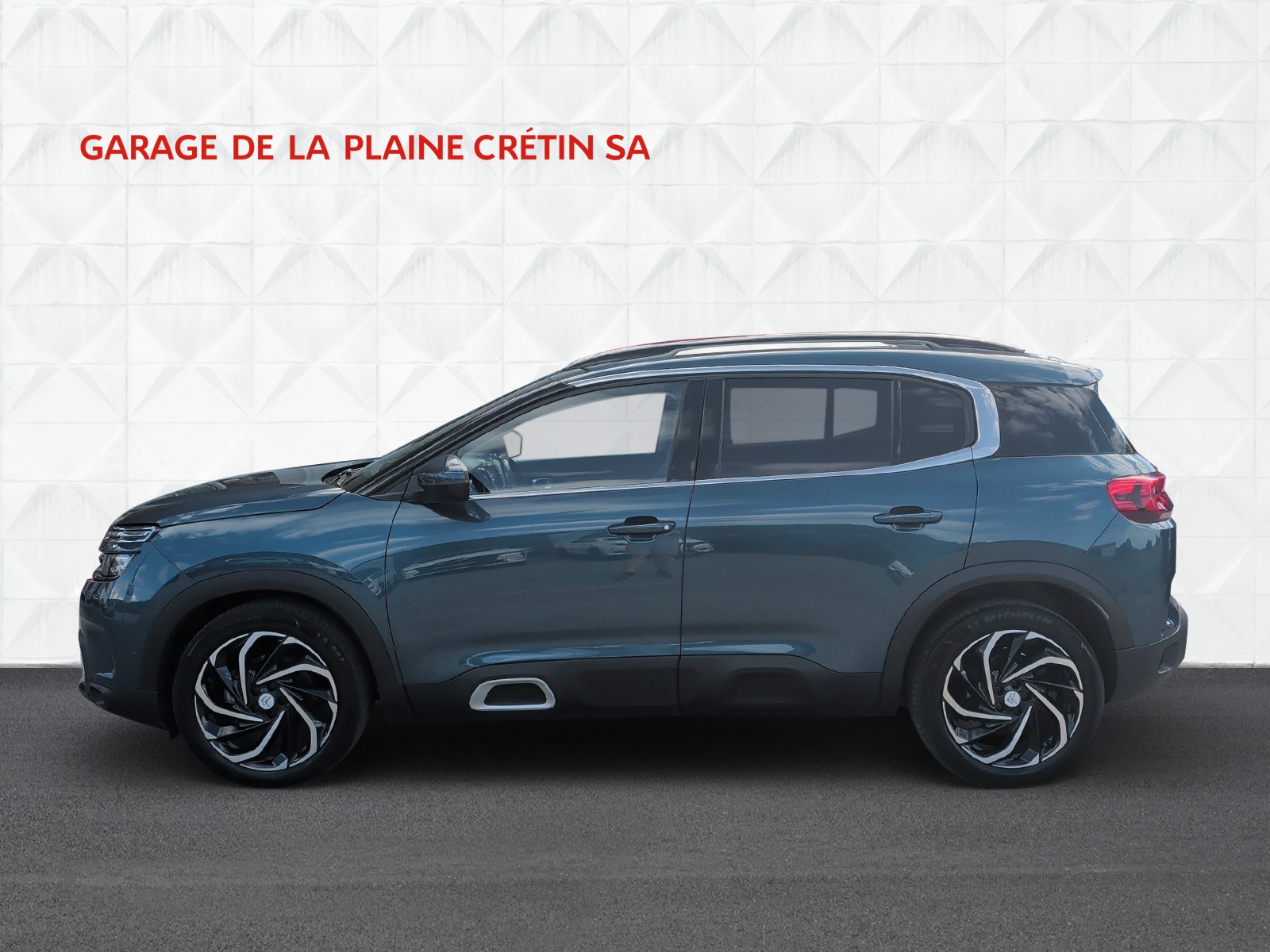 CITROEN C5 Aircross 1.6i Shine EAT8-image-2