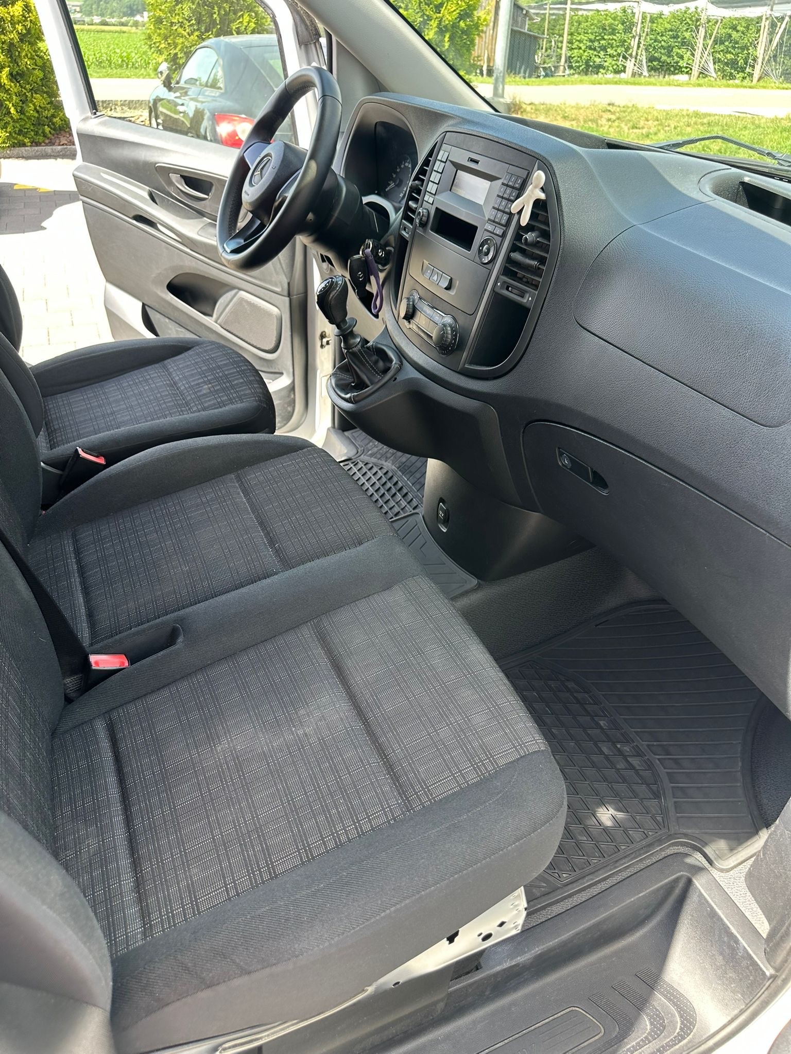 MERCEDES-BENZ VITO-image-9