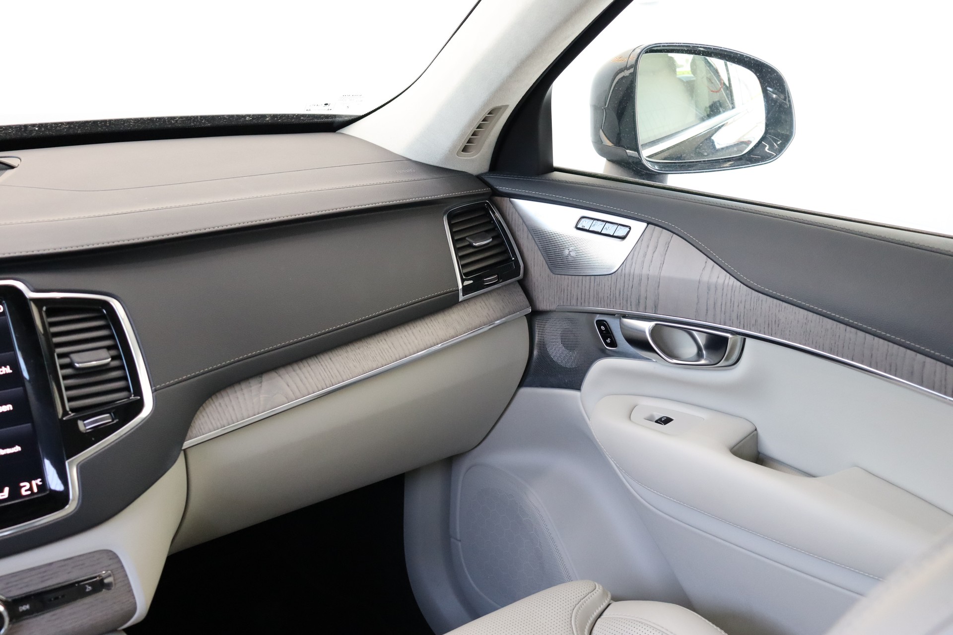 VOLVO XC90 T8 eAWD Inscription Geartronic-image-25