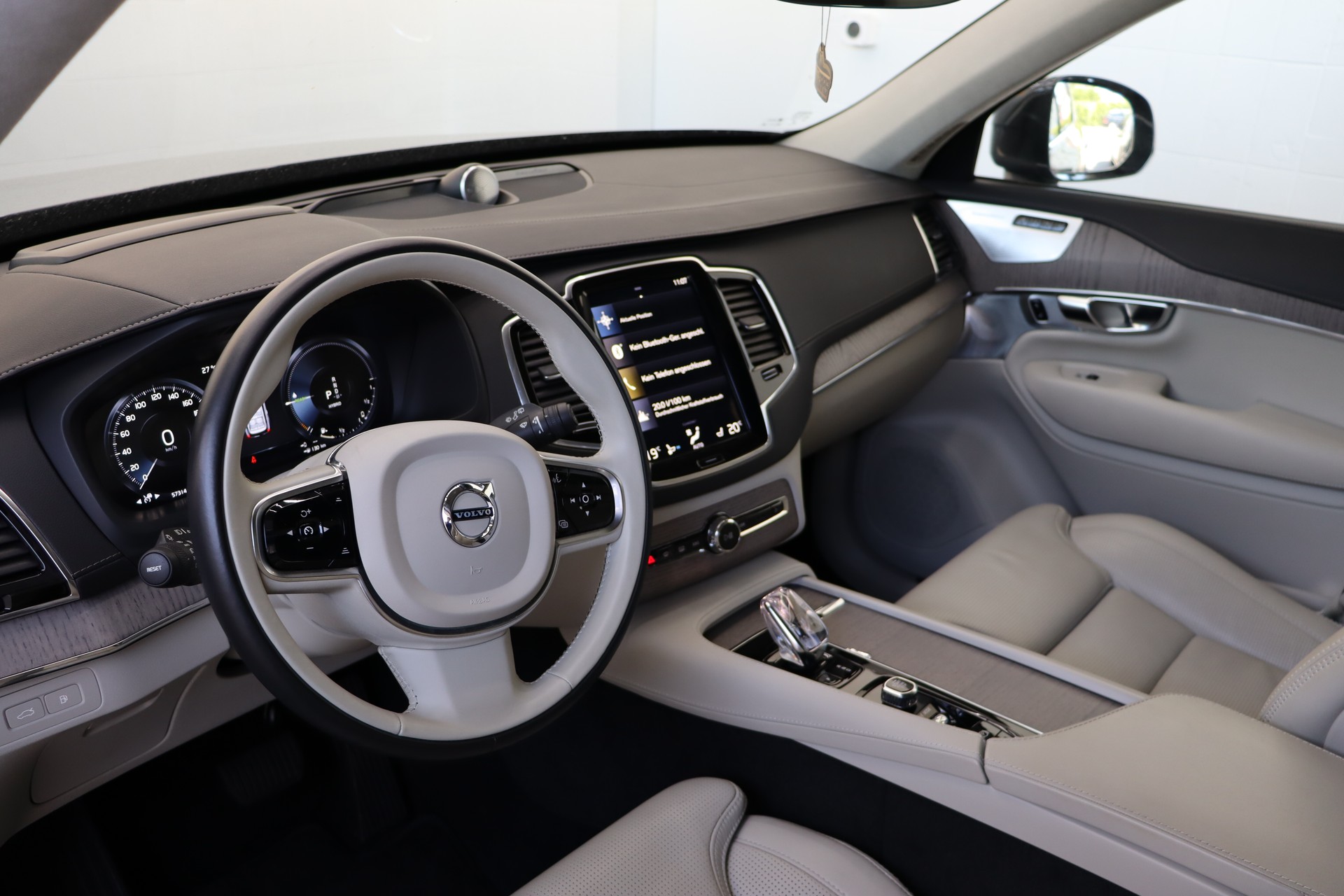 VOLVO XC90 T8 eAWD Inscription Geartronic-image-9