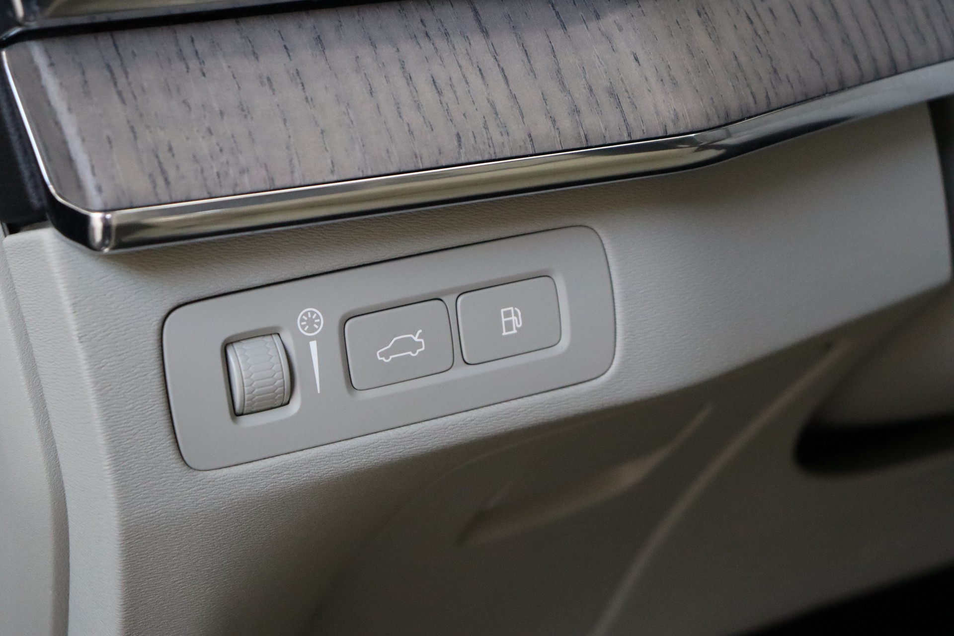 VOLVO XC90 T8 eAWD Inscription Geartronic-image-16