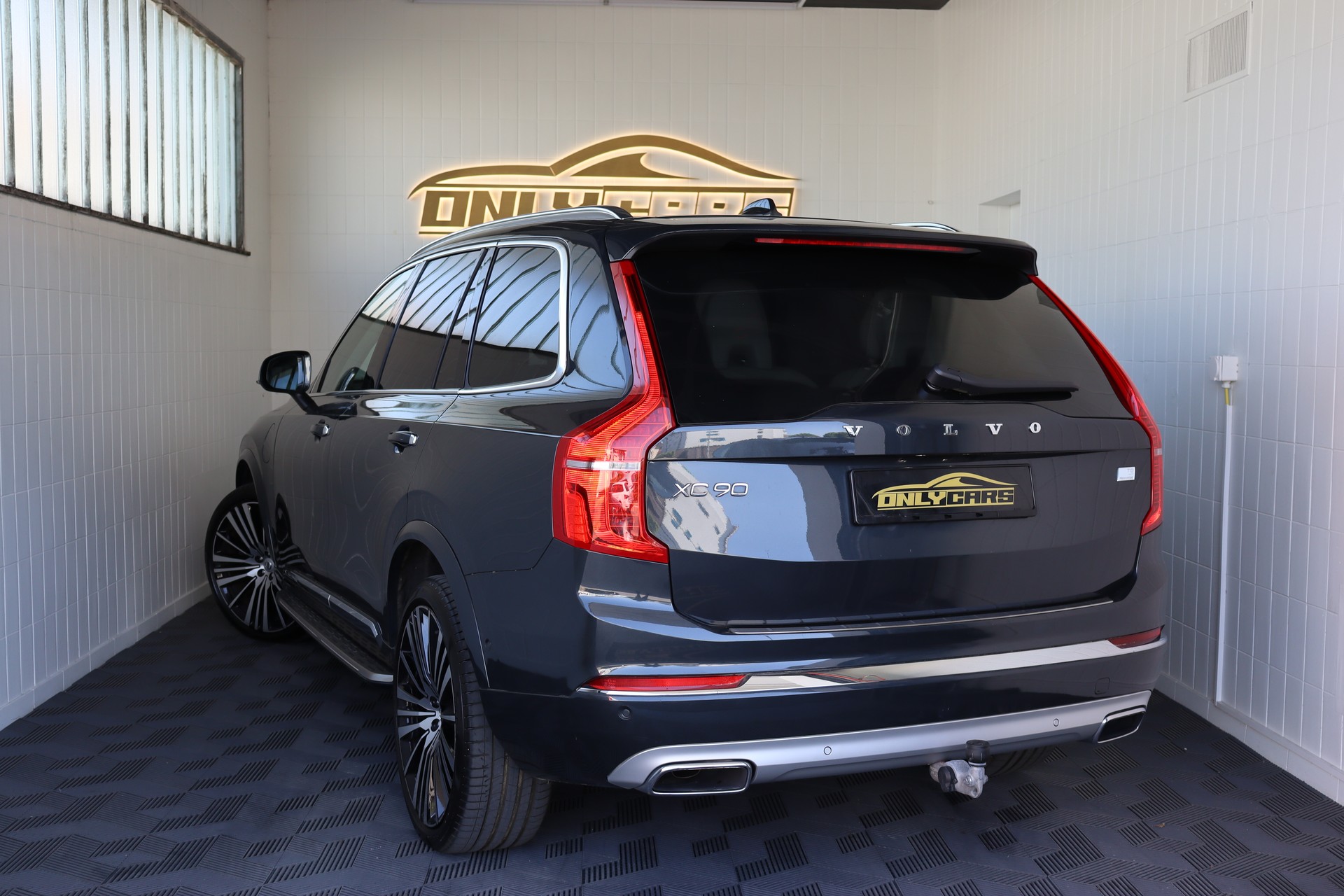 VOLVO XC90 T8 eAWD Inscription Geartronic-image-4
