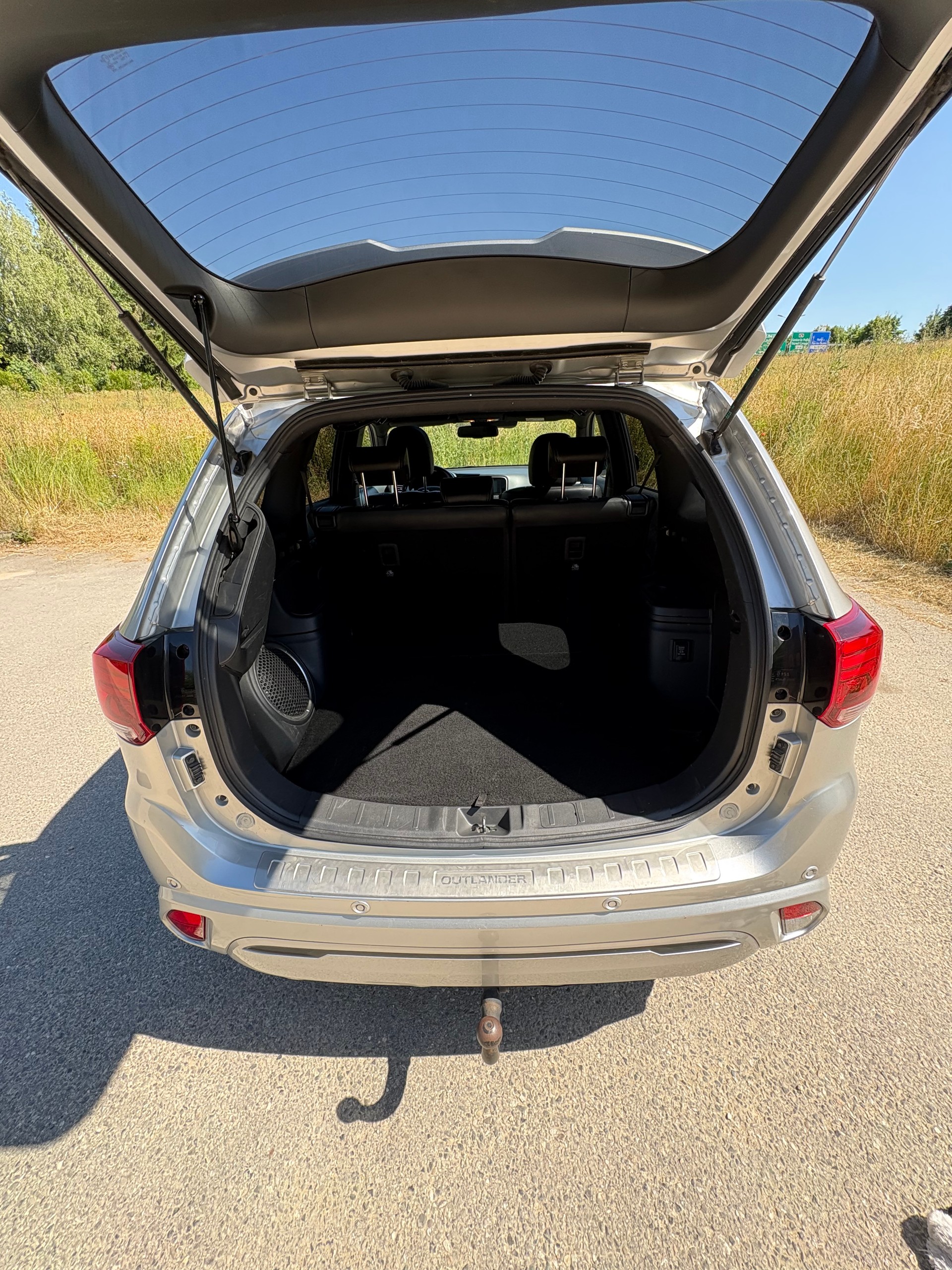 MITSUBISHI 2.4 PHEV Diamond S-Edition-image-4