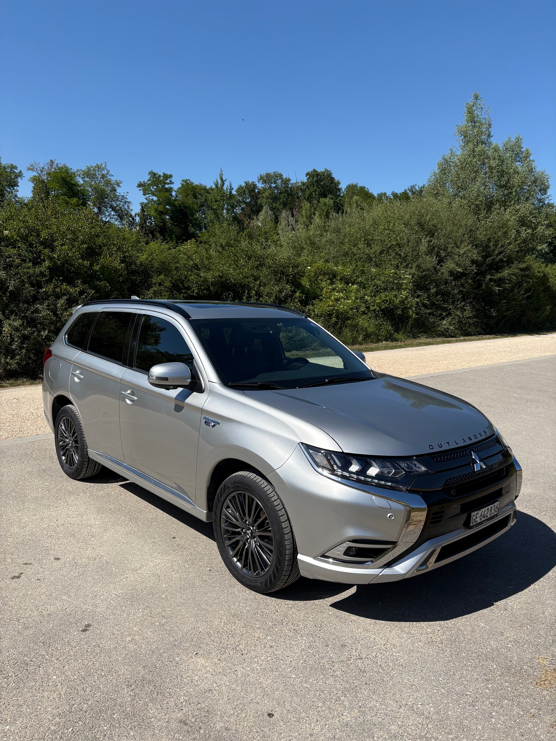 MITSUBISHI 2.4 PHEV Diamond S-Edition-image-2
