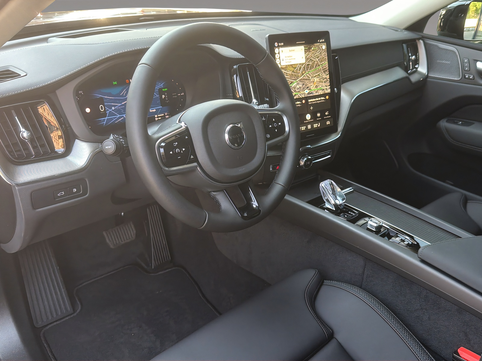 VOLVO XC60 2.0 T8 TE Ultra Dark eAWD-image-8