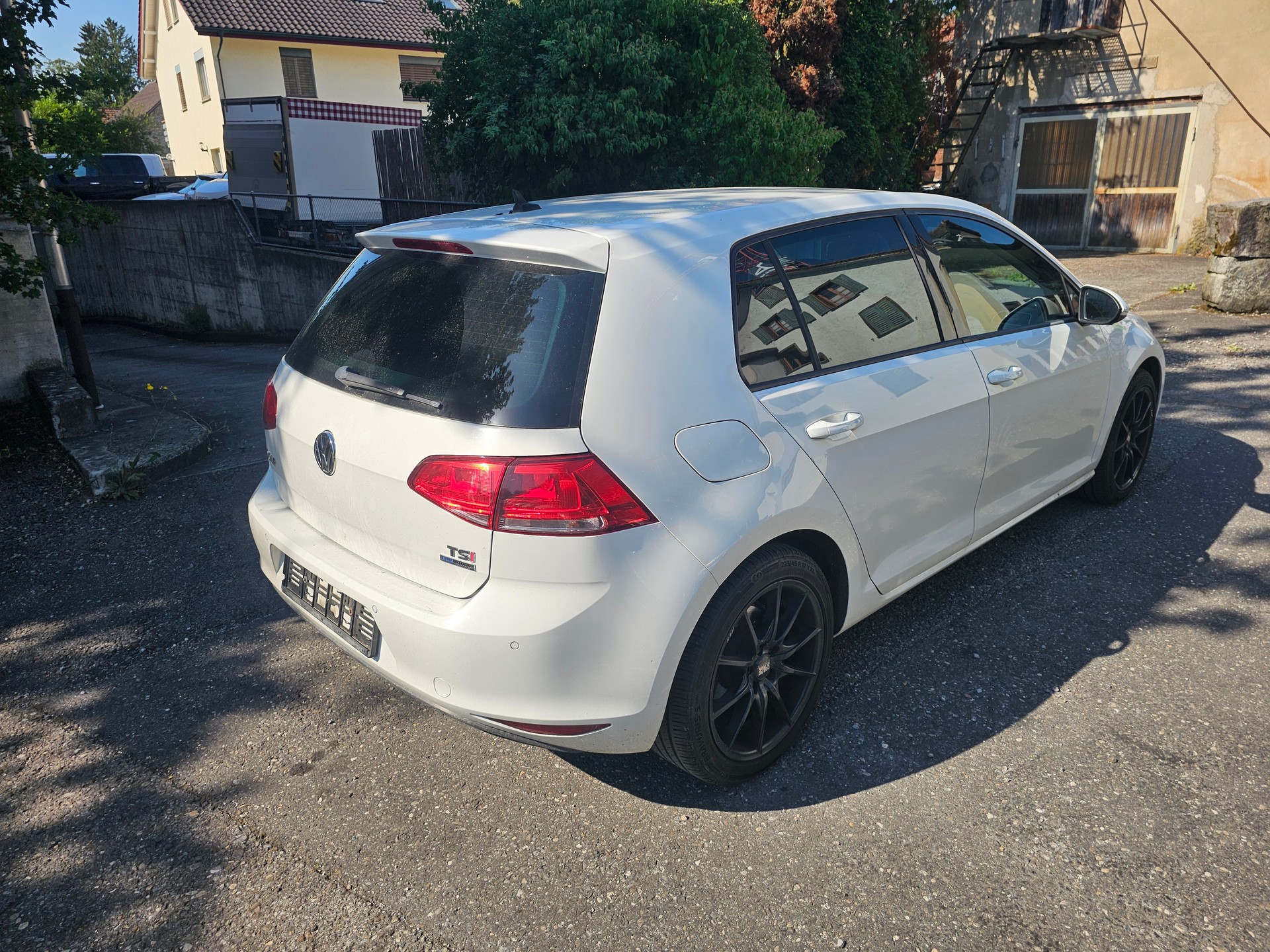 VW Golf 1.4 TSI 65th Edition DSG-image-3
