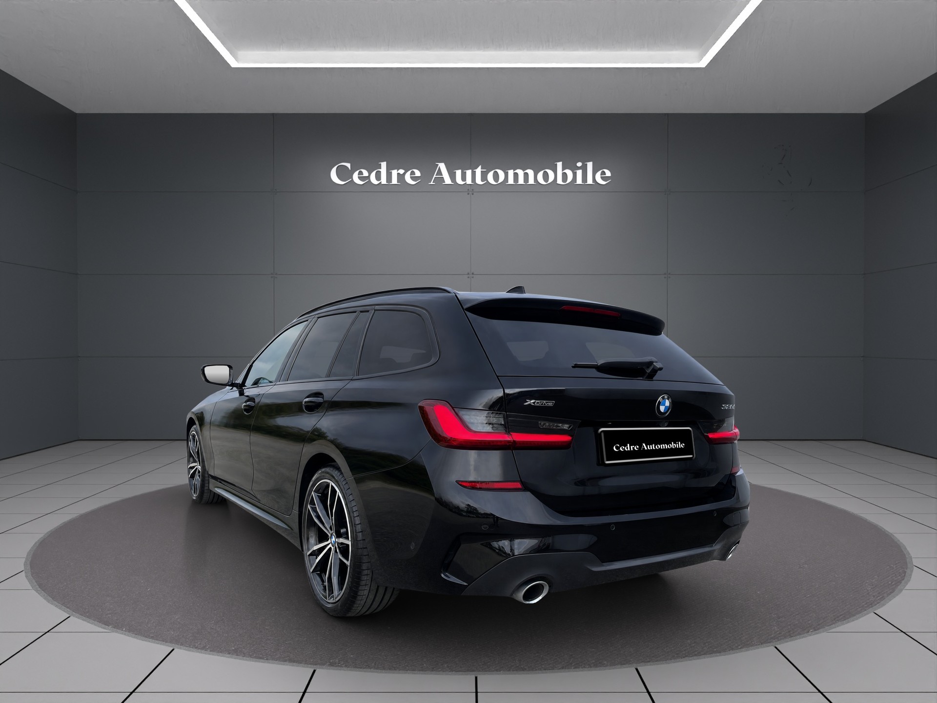 BMW 320d xDrive 48V Touring M Sport Steptronic-image-5