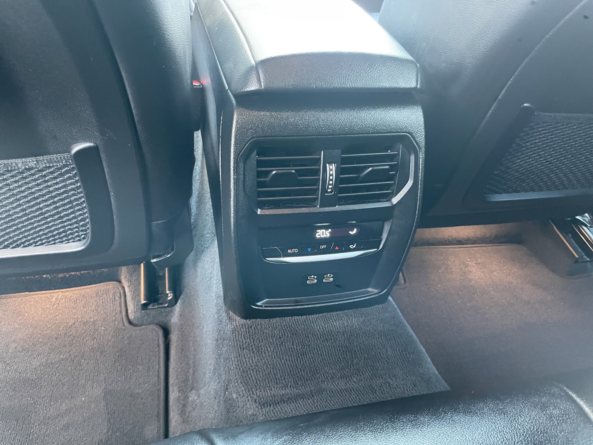 BMW 320d xDrive 48V Touring M Sport Steptronic-image-14