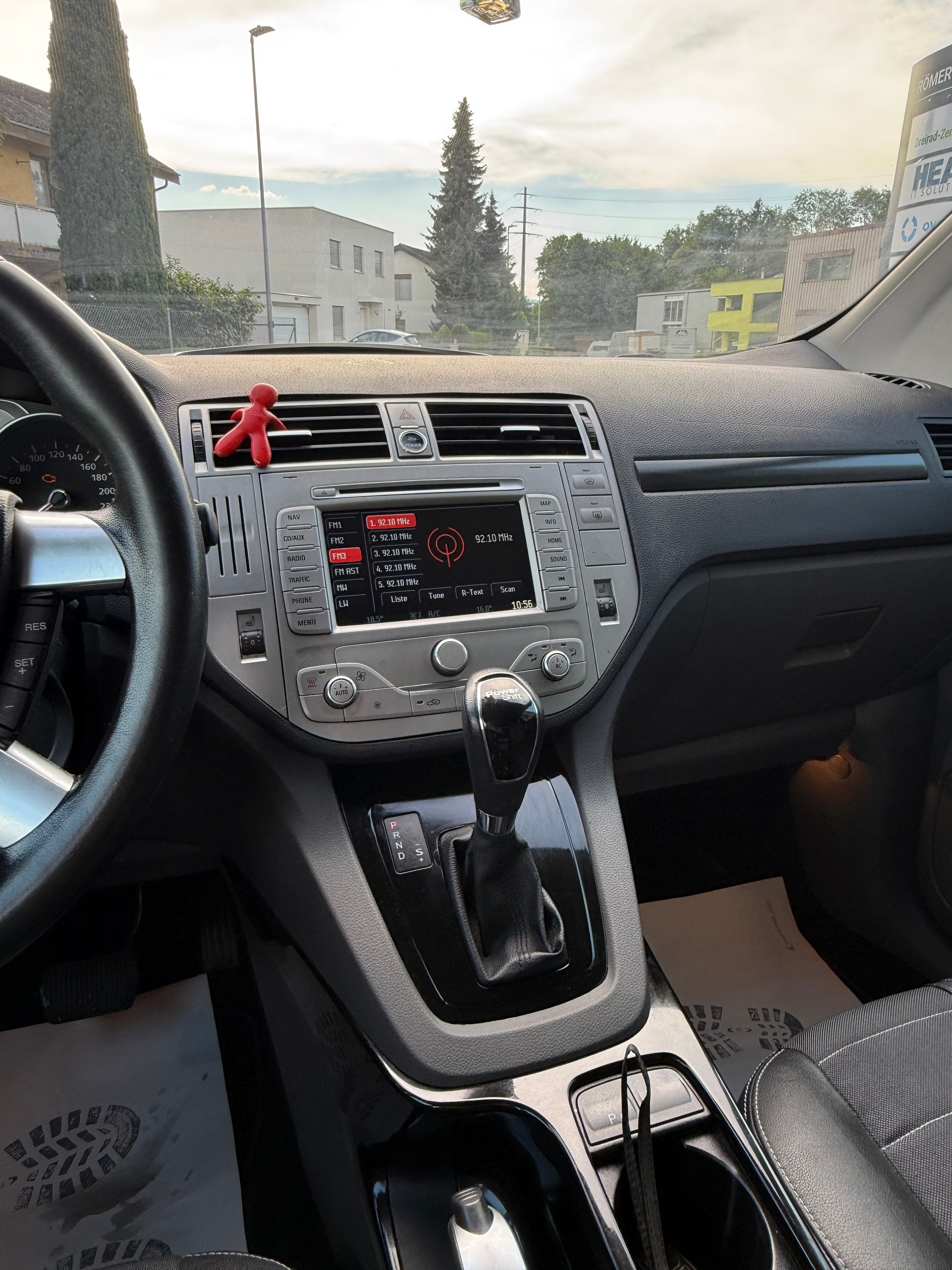 FORD Kuga 2.0 TDCi Titanium 4WD PowerShift-image-5