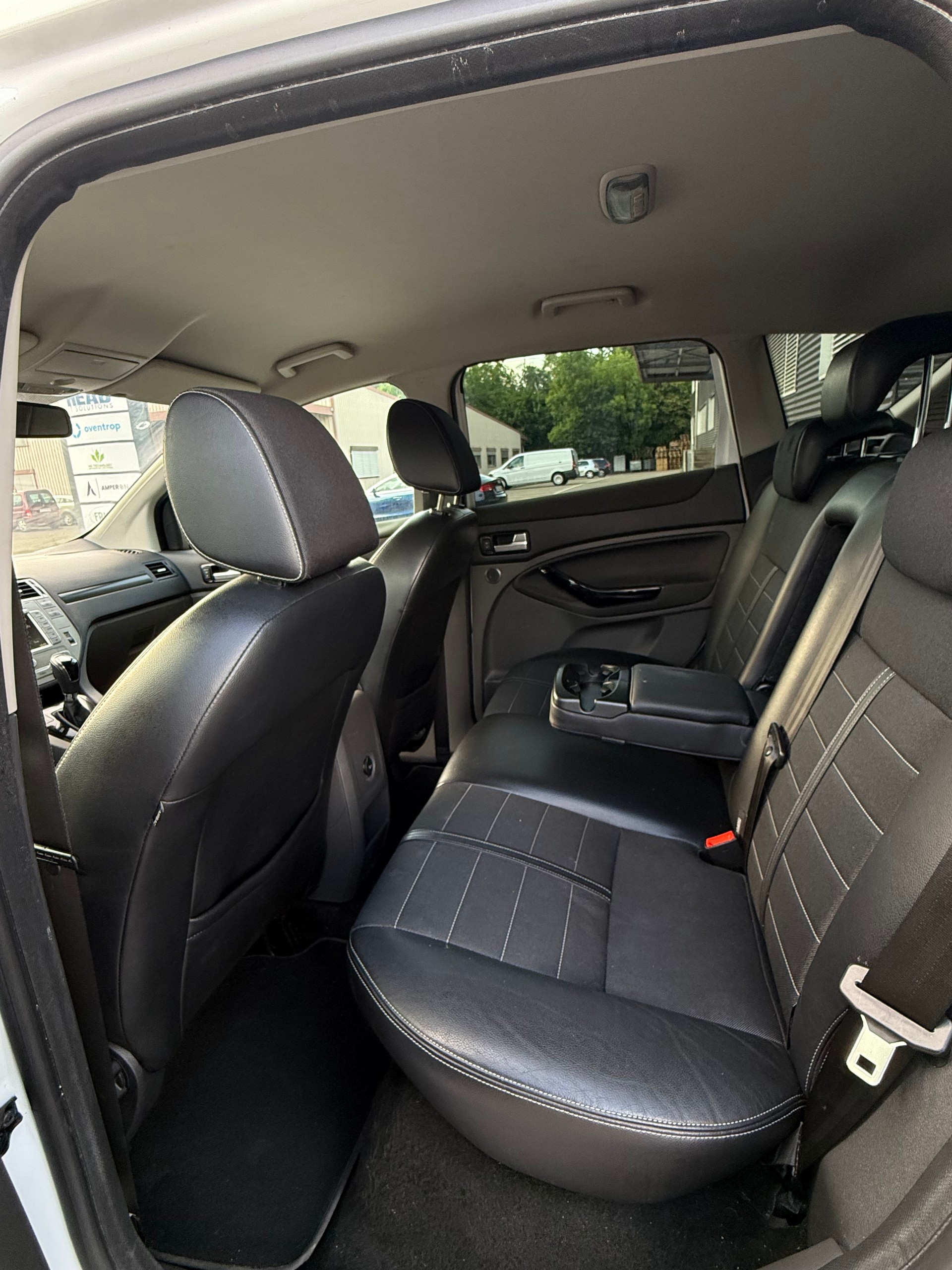 FORD Kuga 2.0 TDCi Titanium 4WD PowerShift-image-6